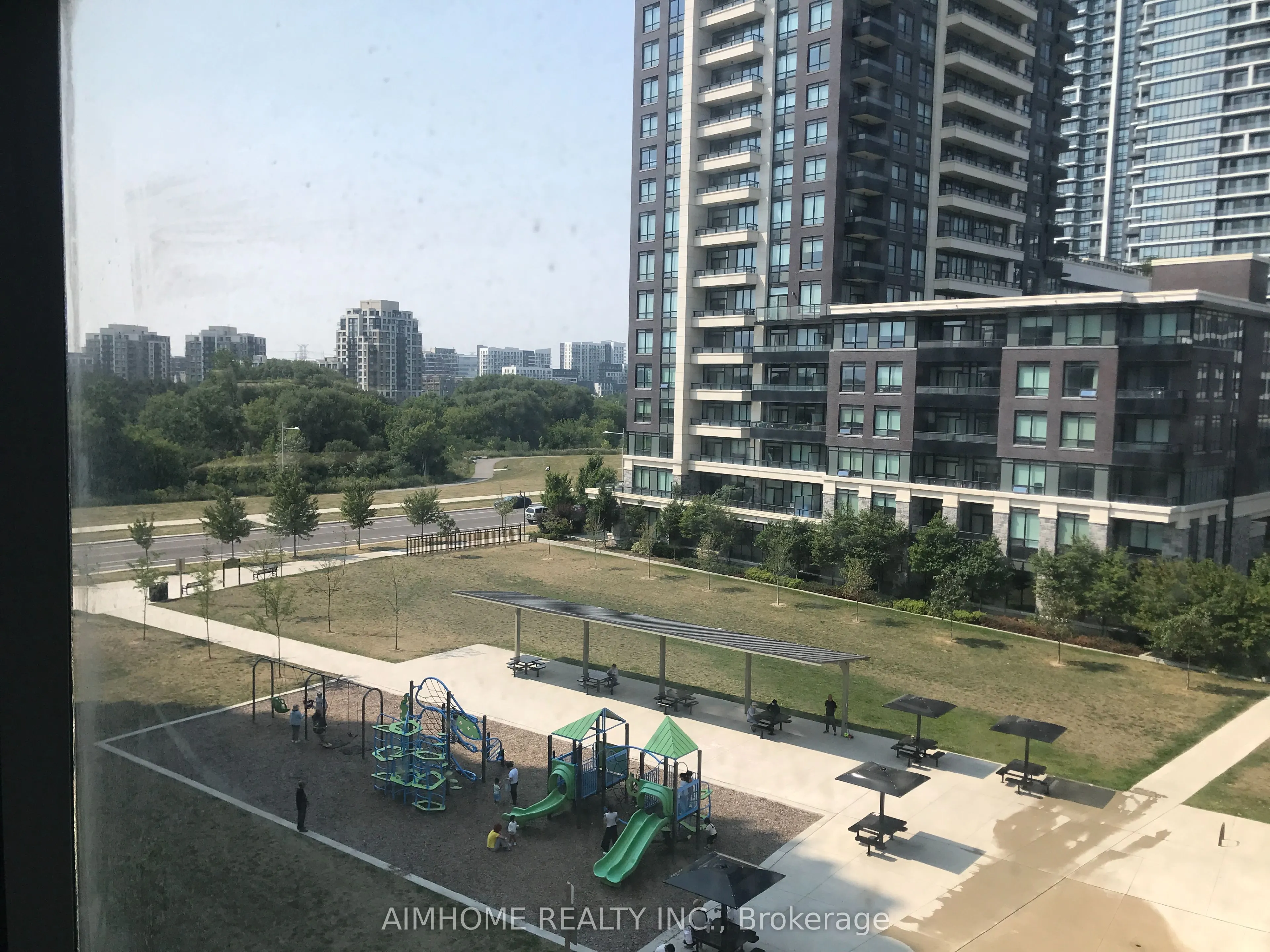 28 Uptown Drive, #605