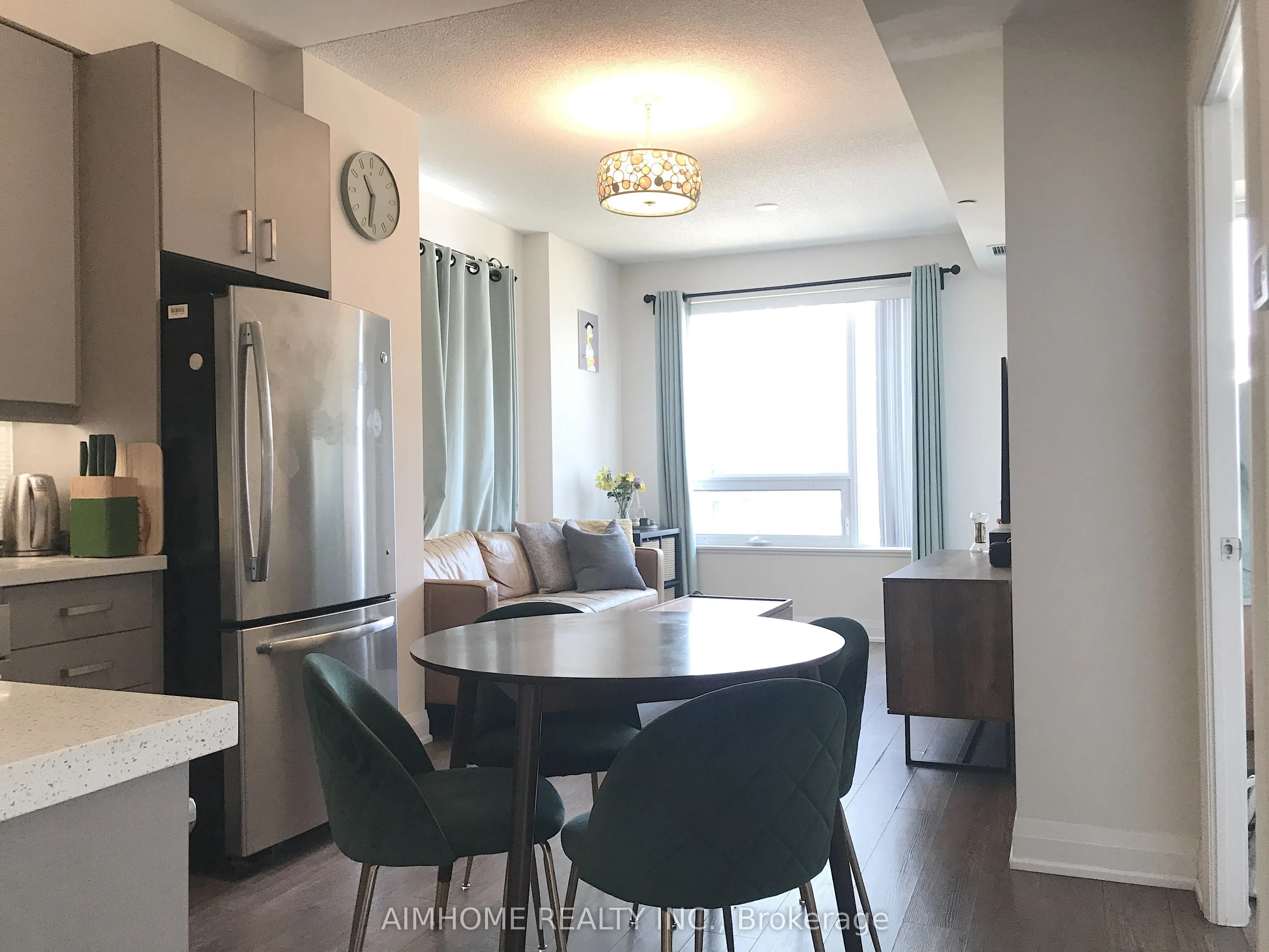 28 Uptown Drive, #605