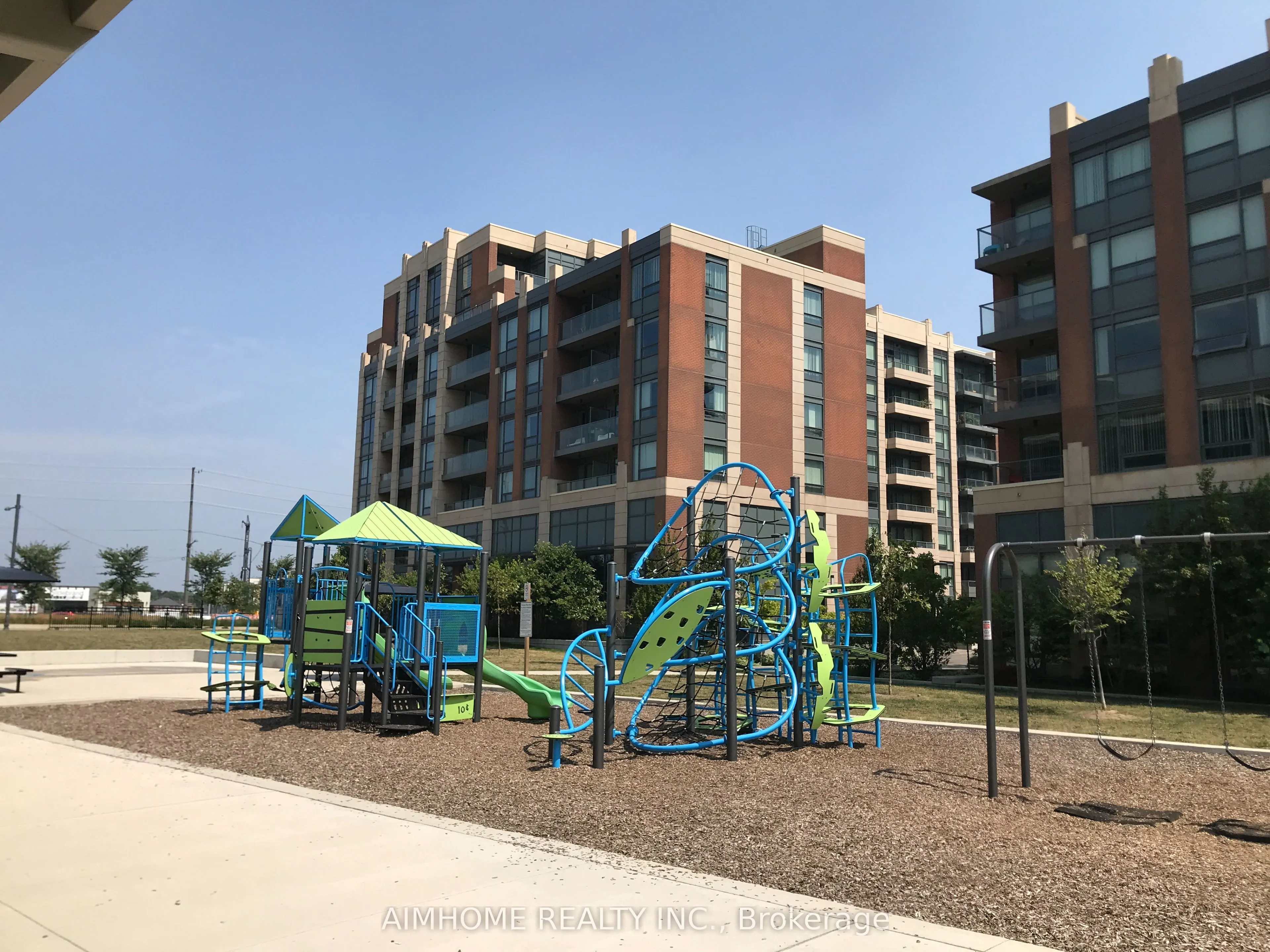 28 Uptown Drive, #605
