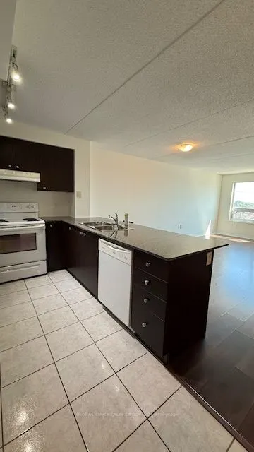 4600 steeles Avenue E, #605