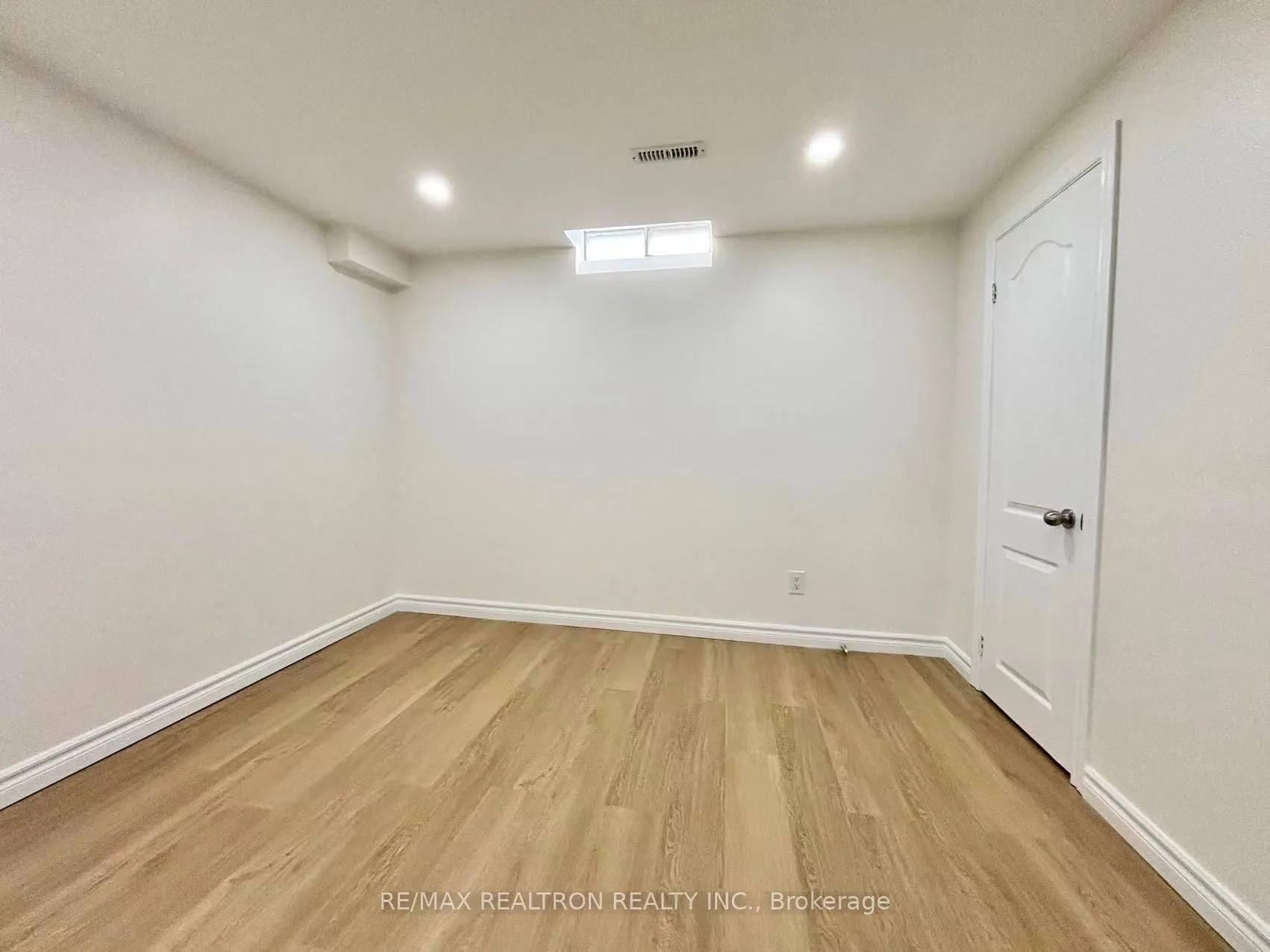 2 Madsen Crescent