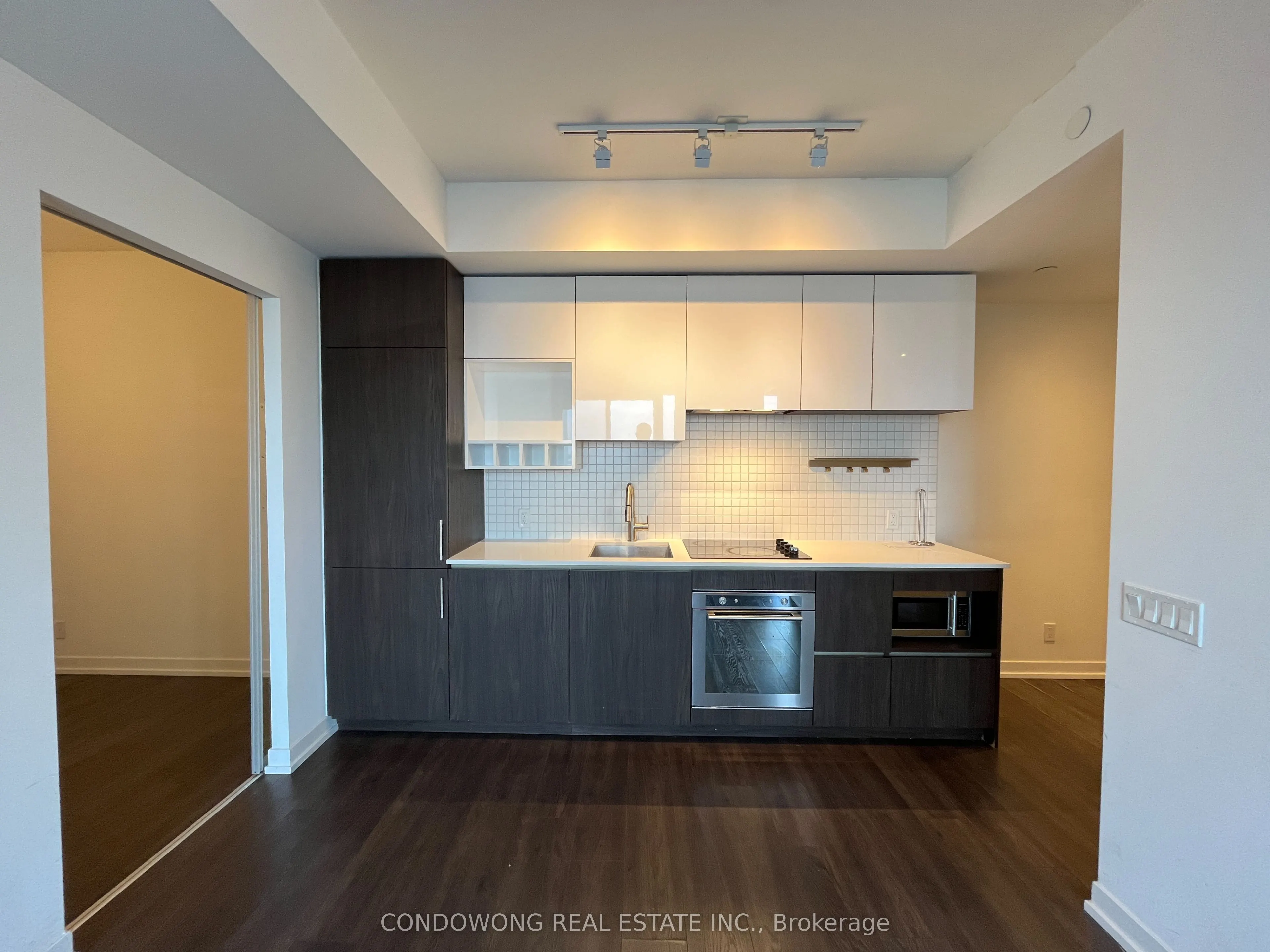 898 Portage Parkway, #507