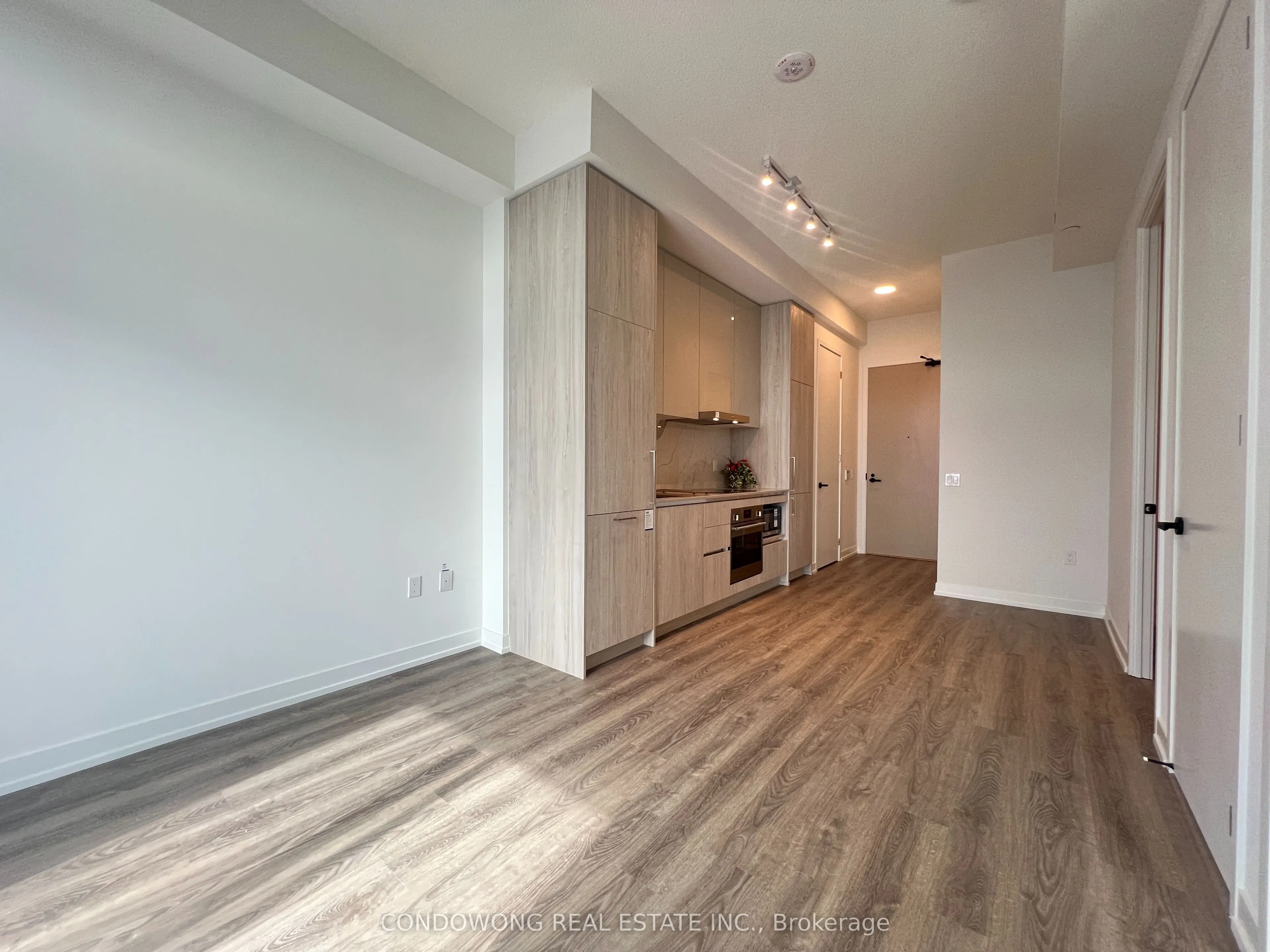 195 Commerce Street, #5307