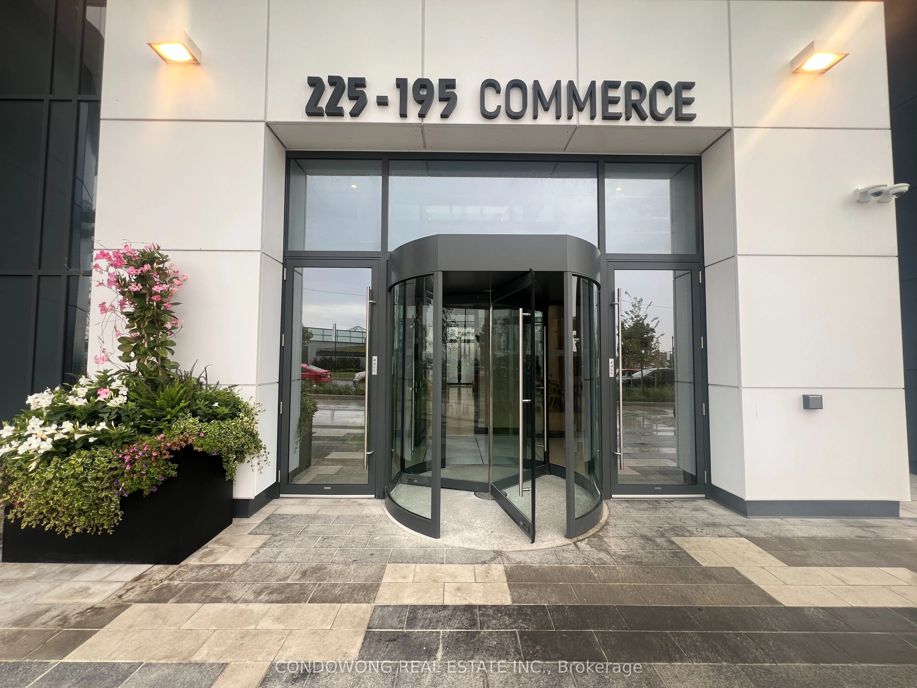 195 Commerce Street, #5307