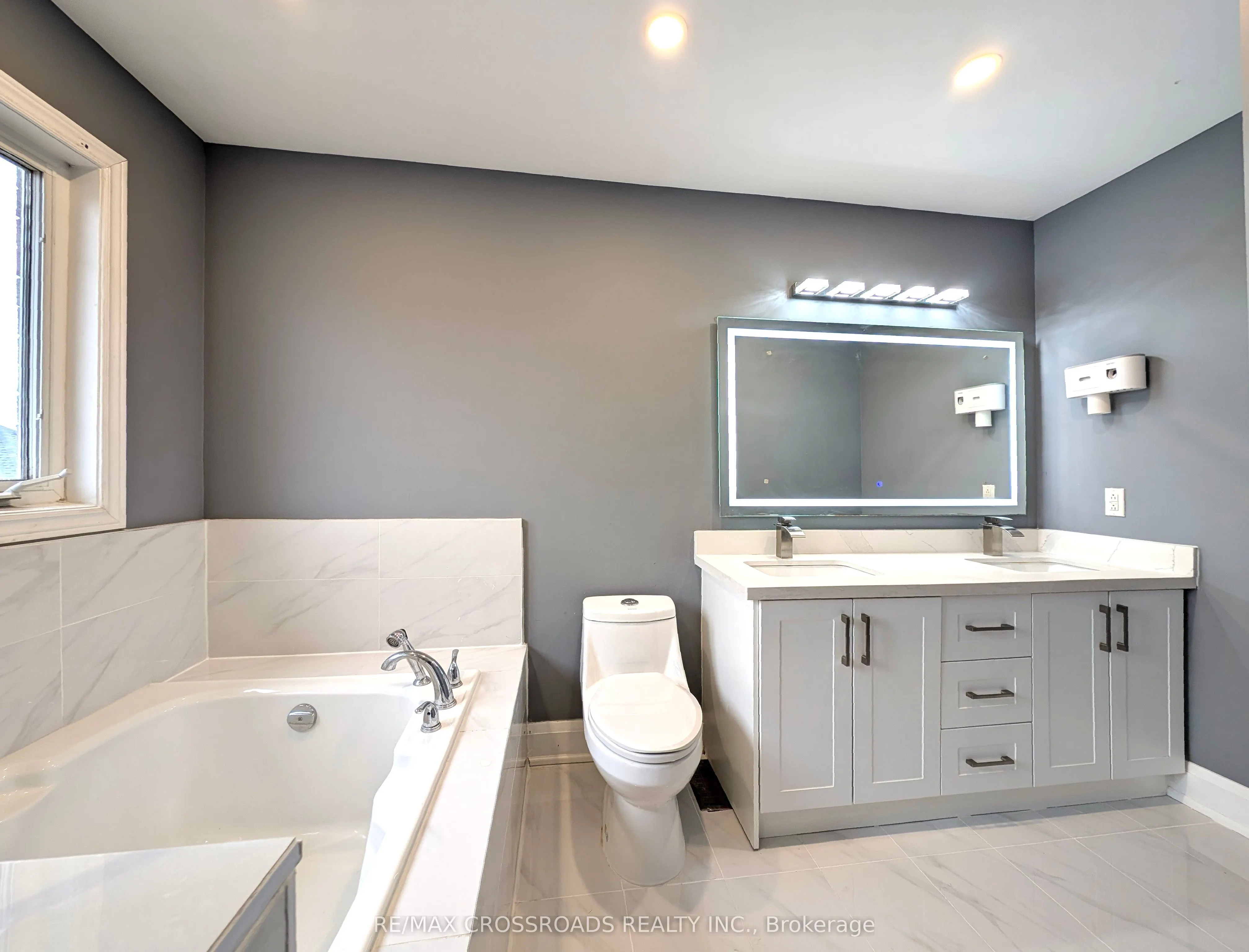 37 Pamgrey Road, #Main
