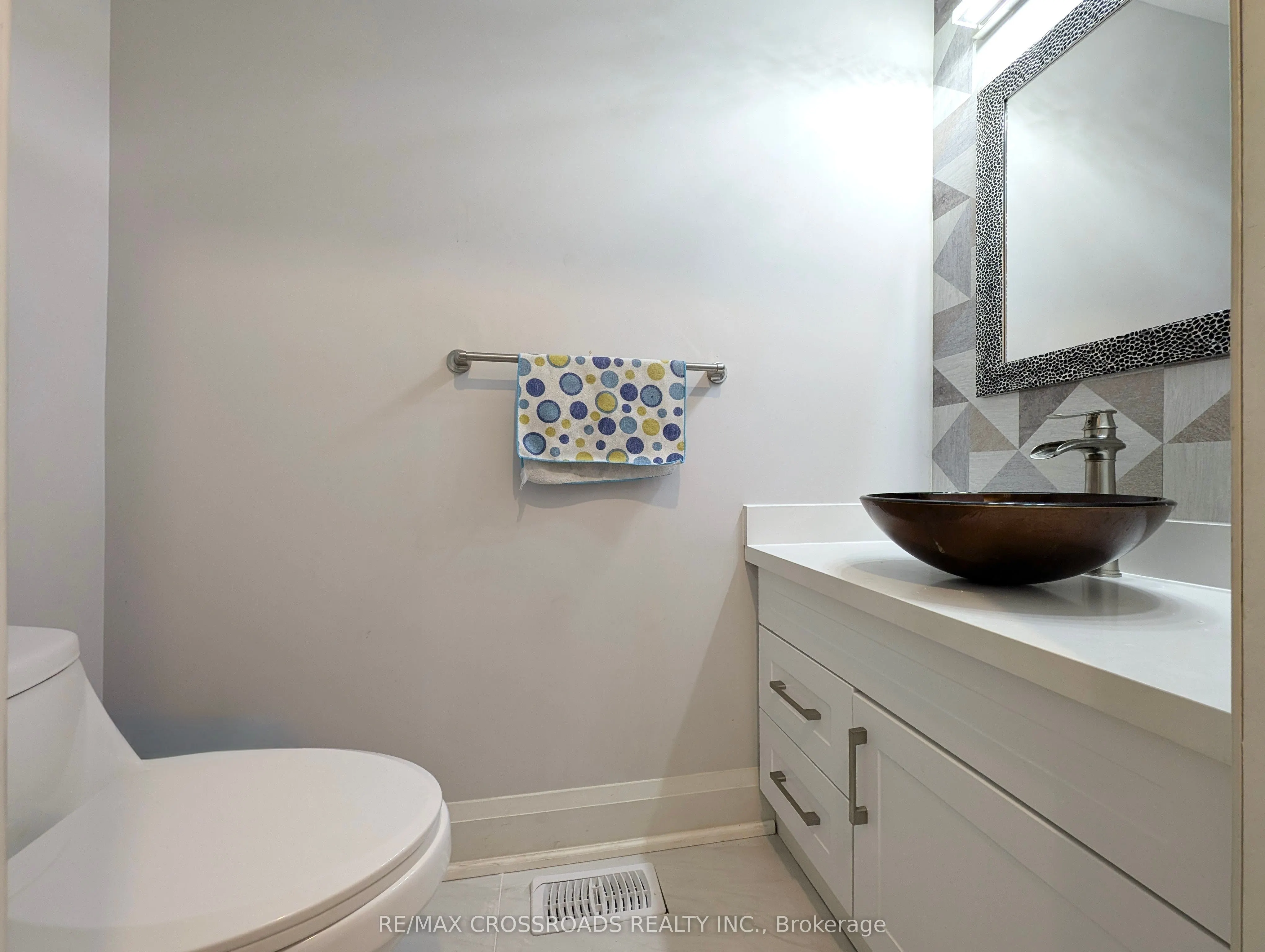 37 Pamgrey Road, #Main