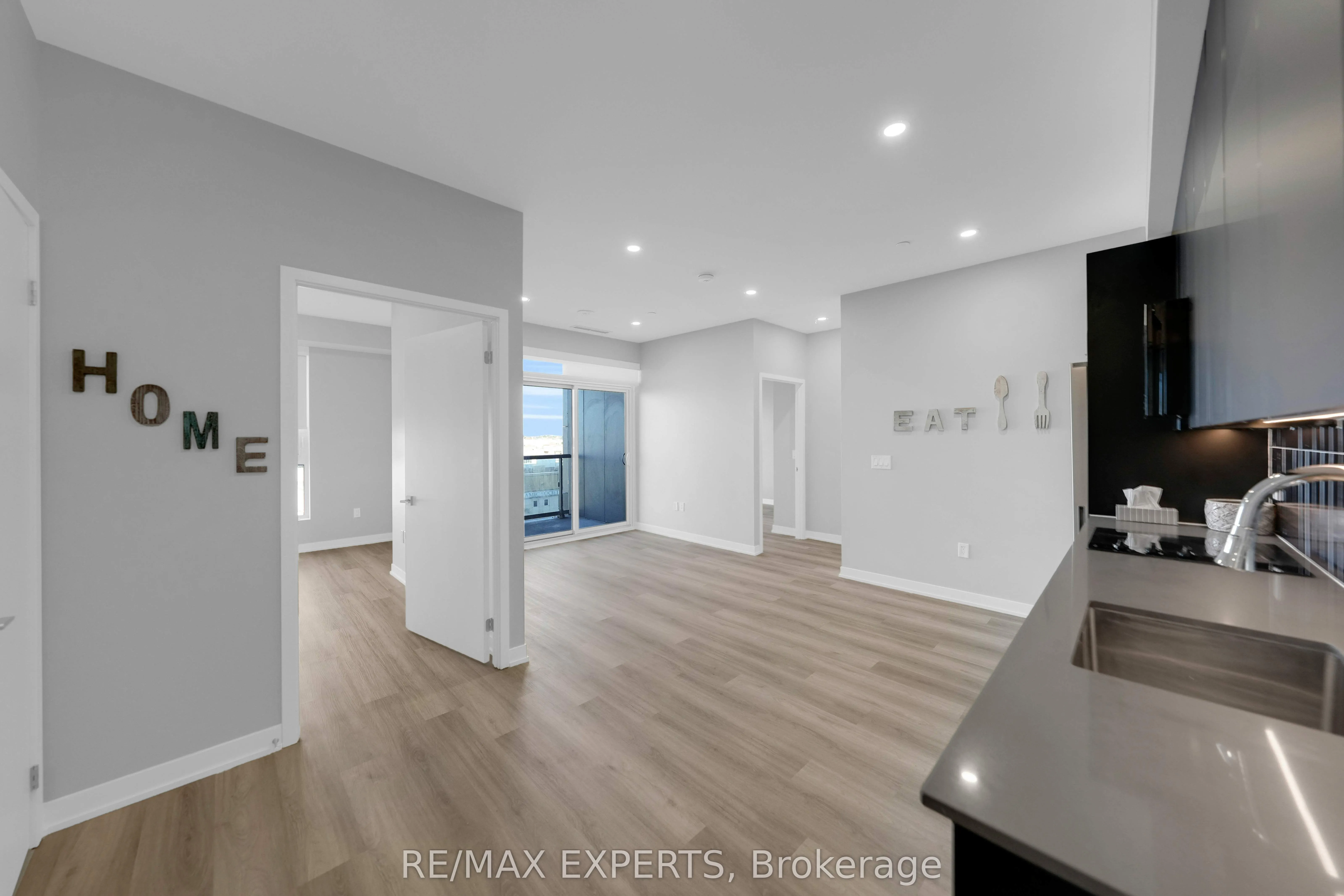 10 Abeja Street, #424