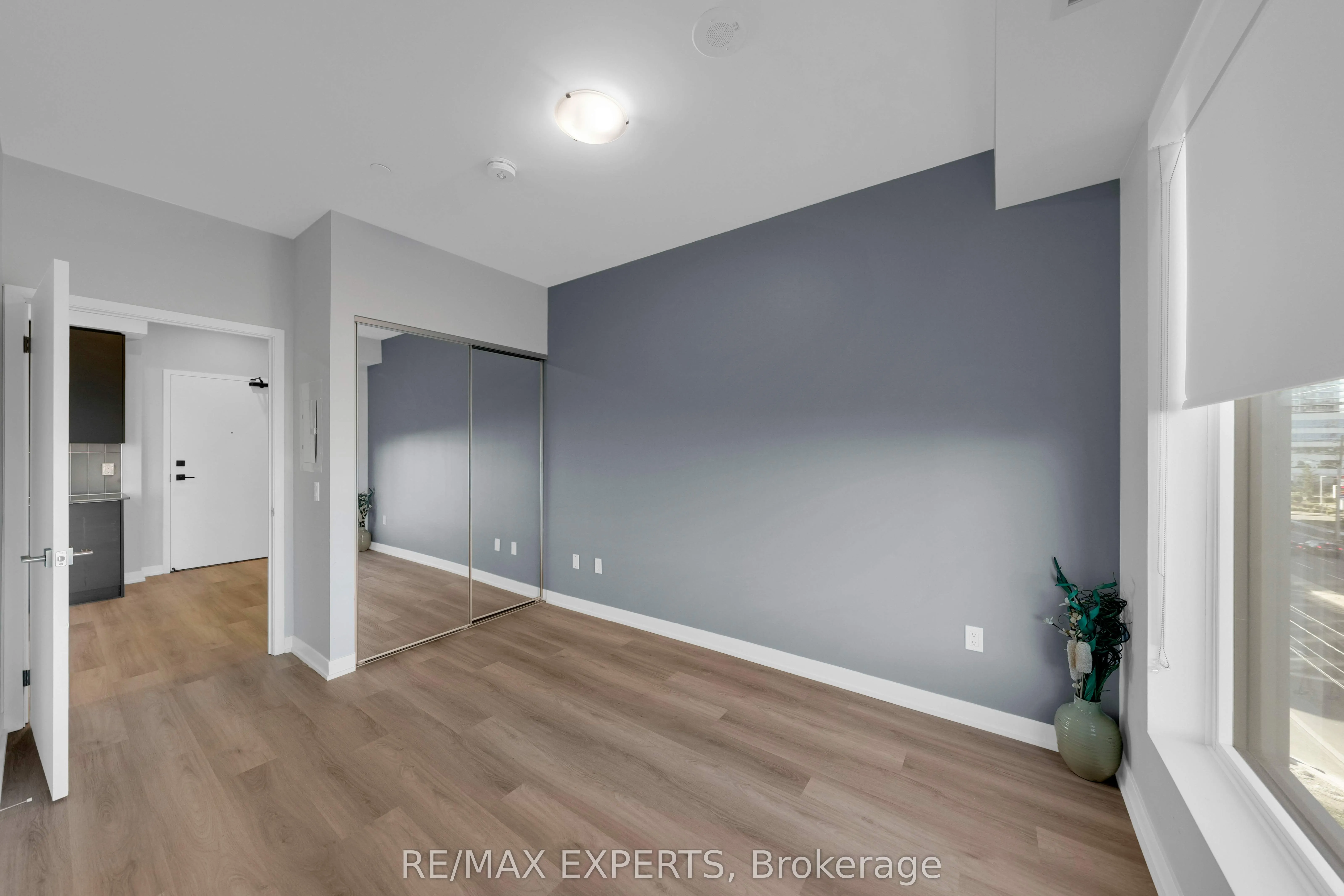 10 Abeja Street, #424
