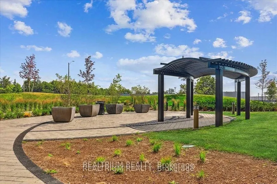 9075 Jane Street, #1207