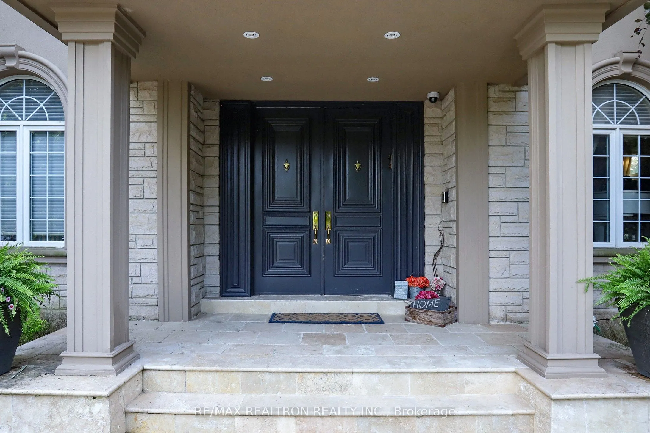 161 Renaissance Court