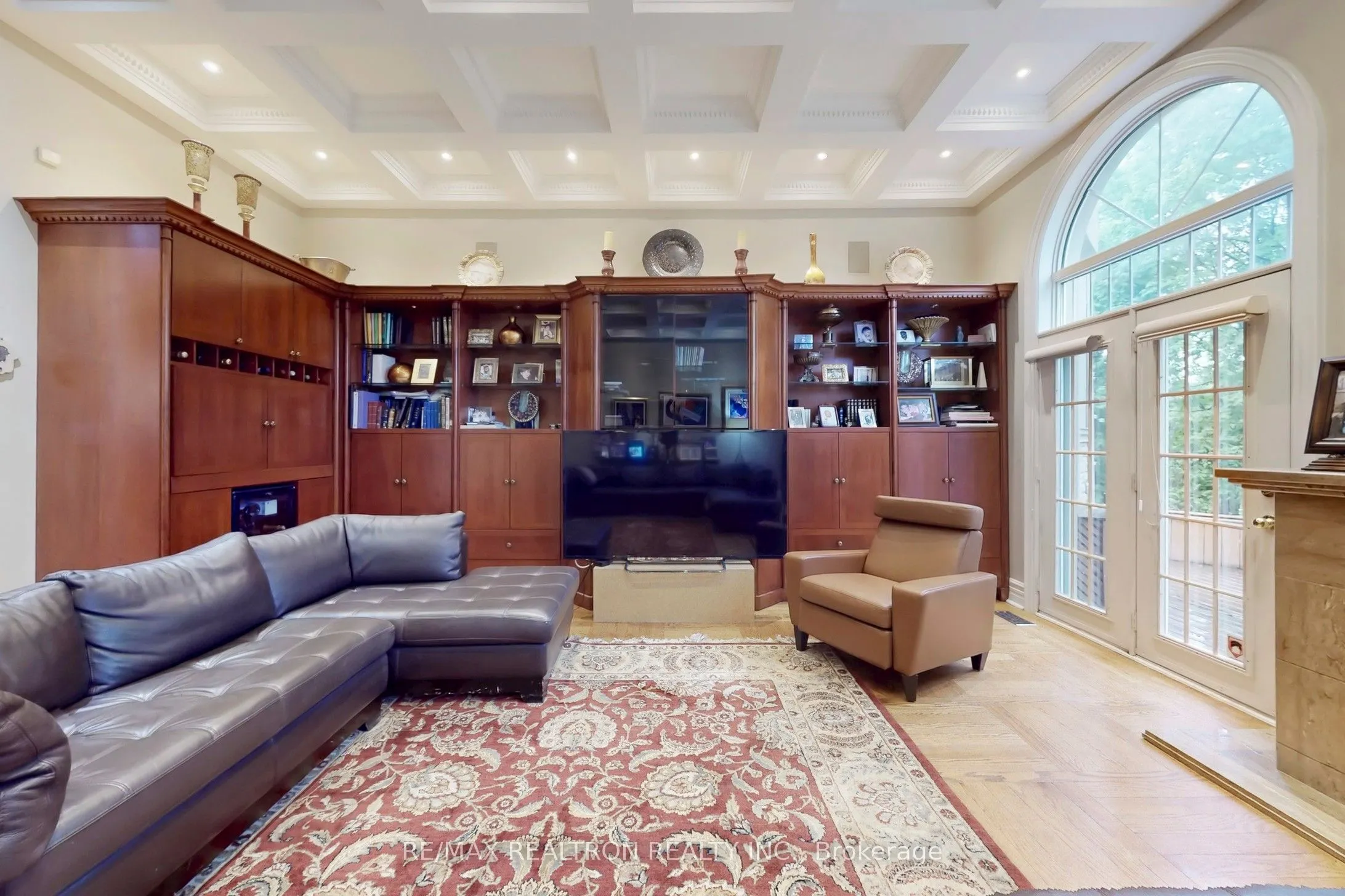 161 Renaissance Court