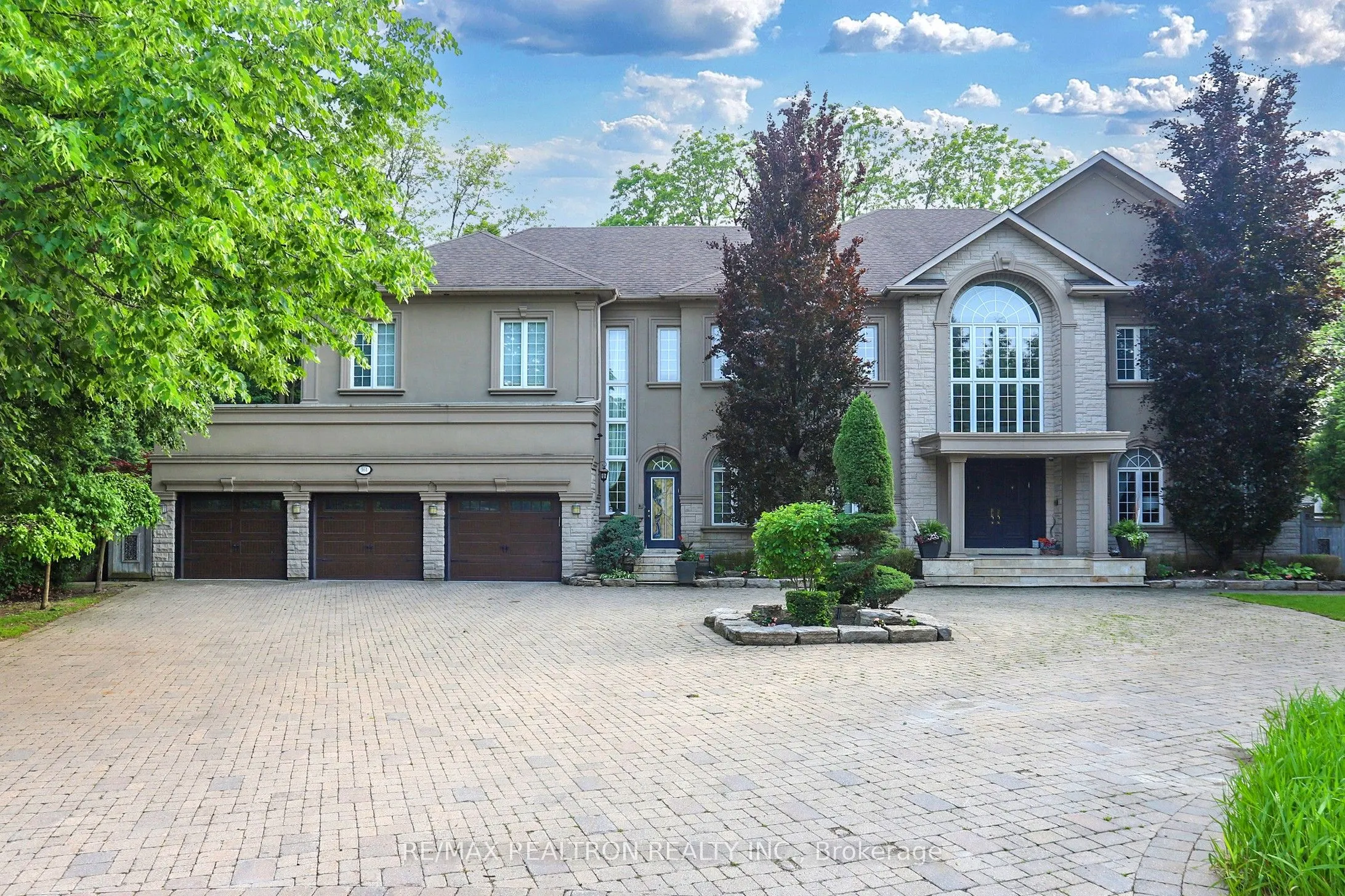 161 Renaissance Court