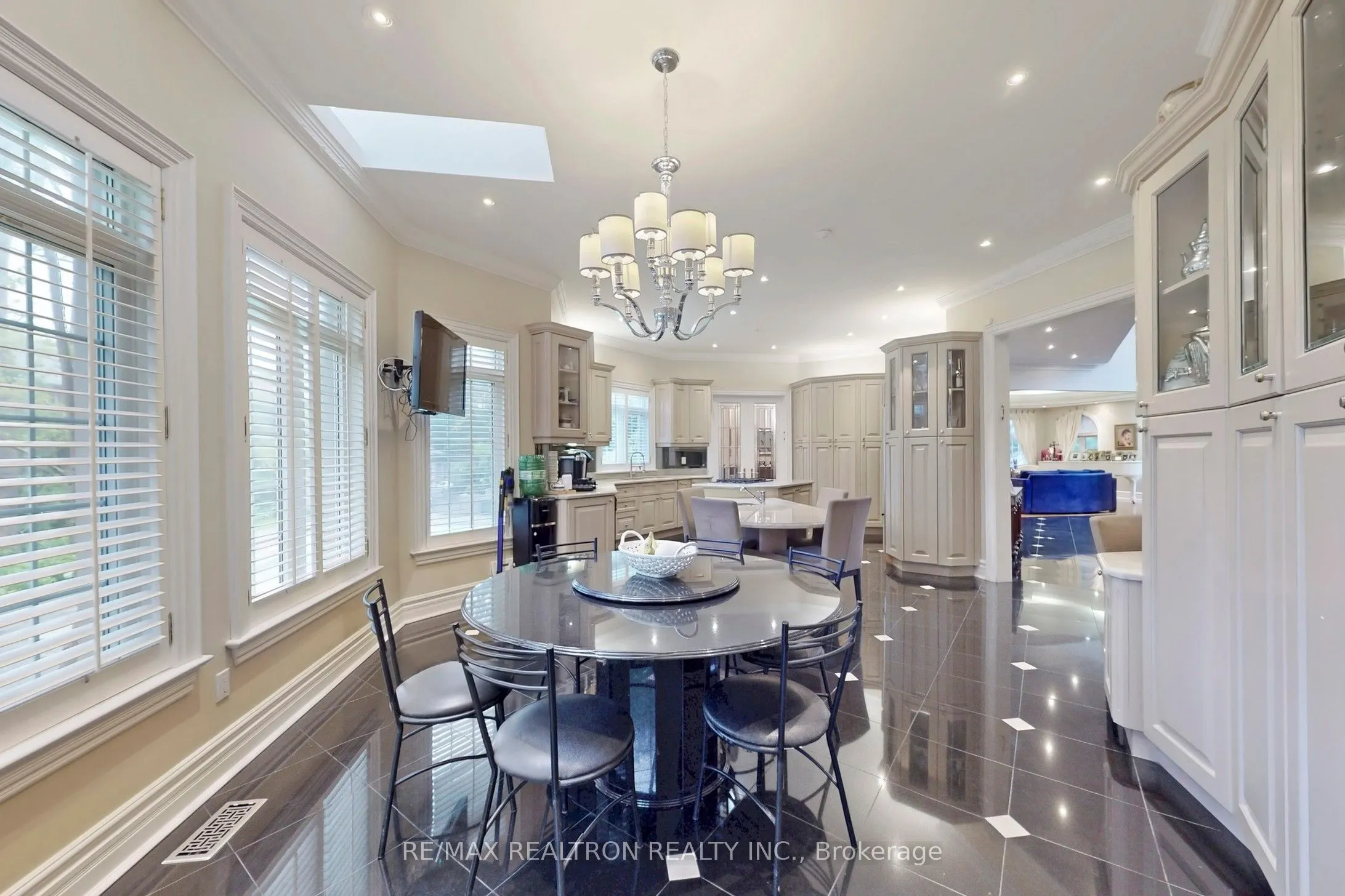 161 Renaissance Court