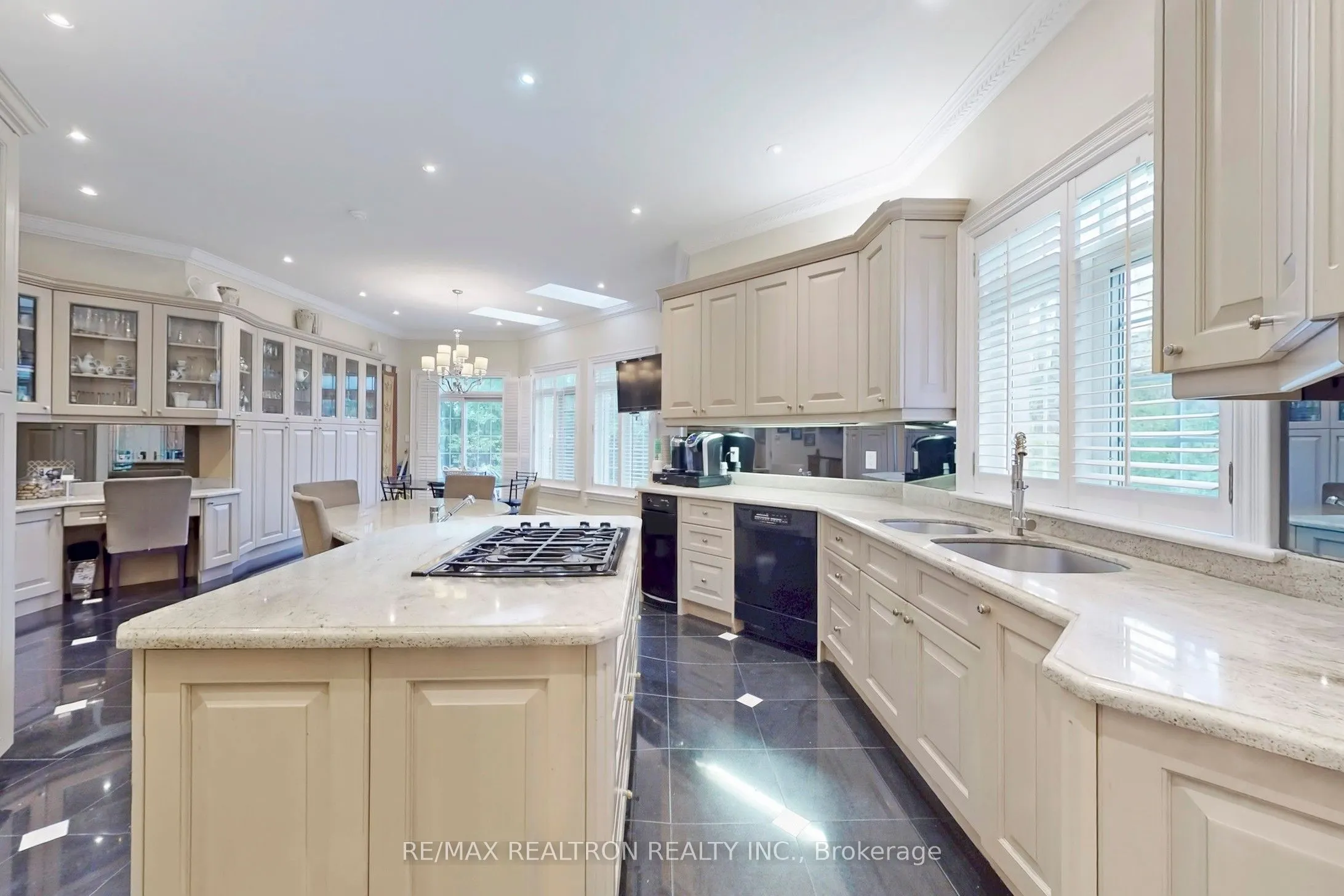 161 Renaissance Court