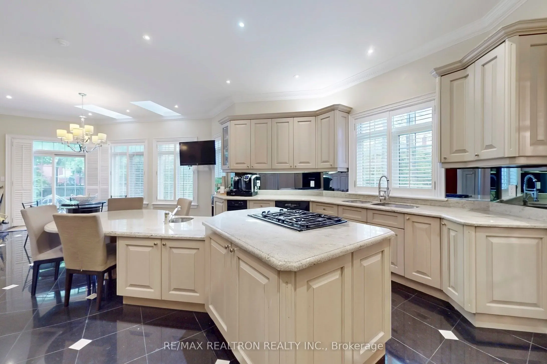 161 Renaissance Court