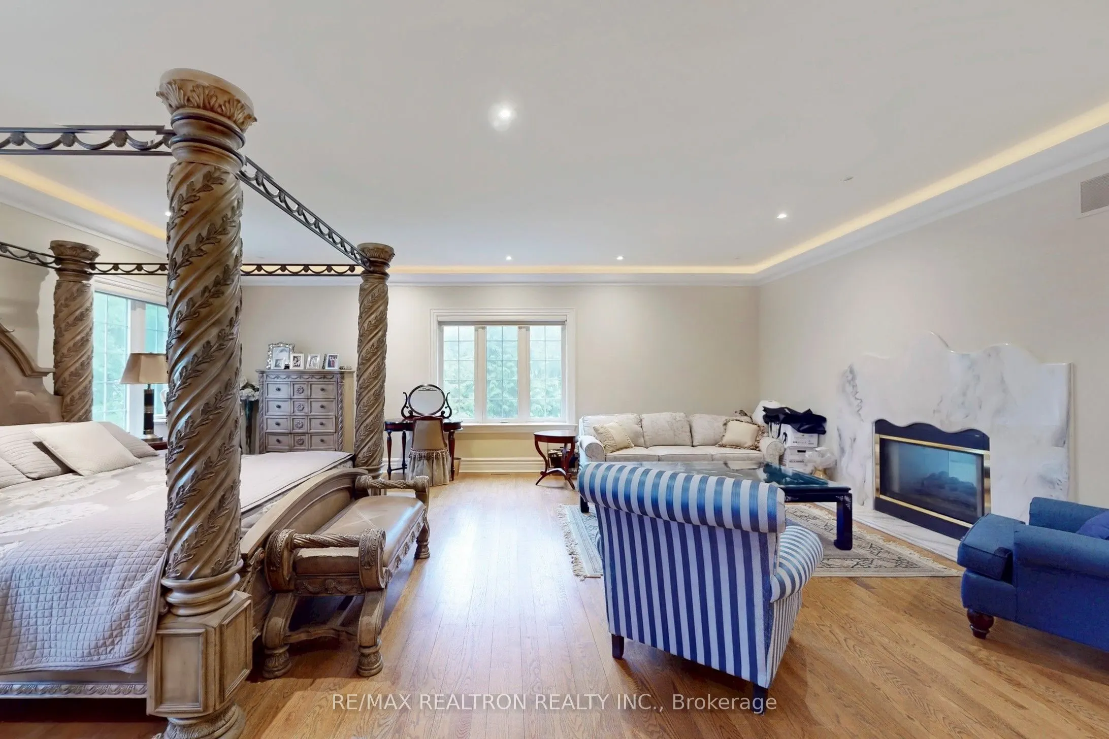 161 Renaissance Court