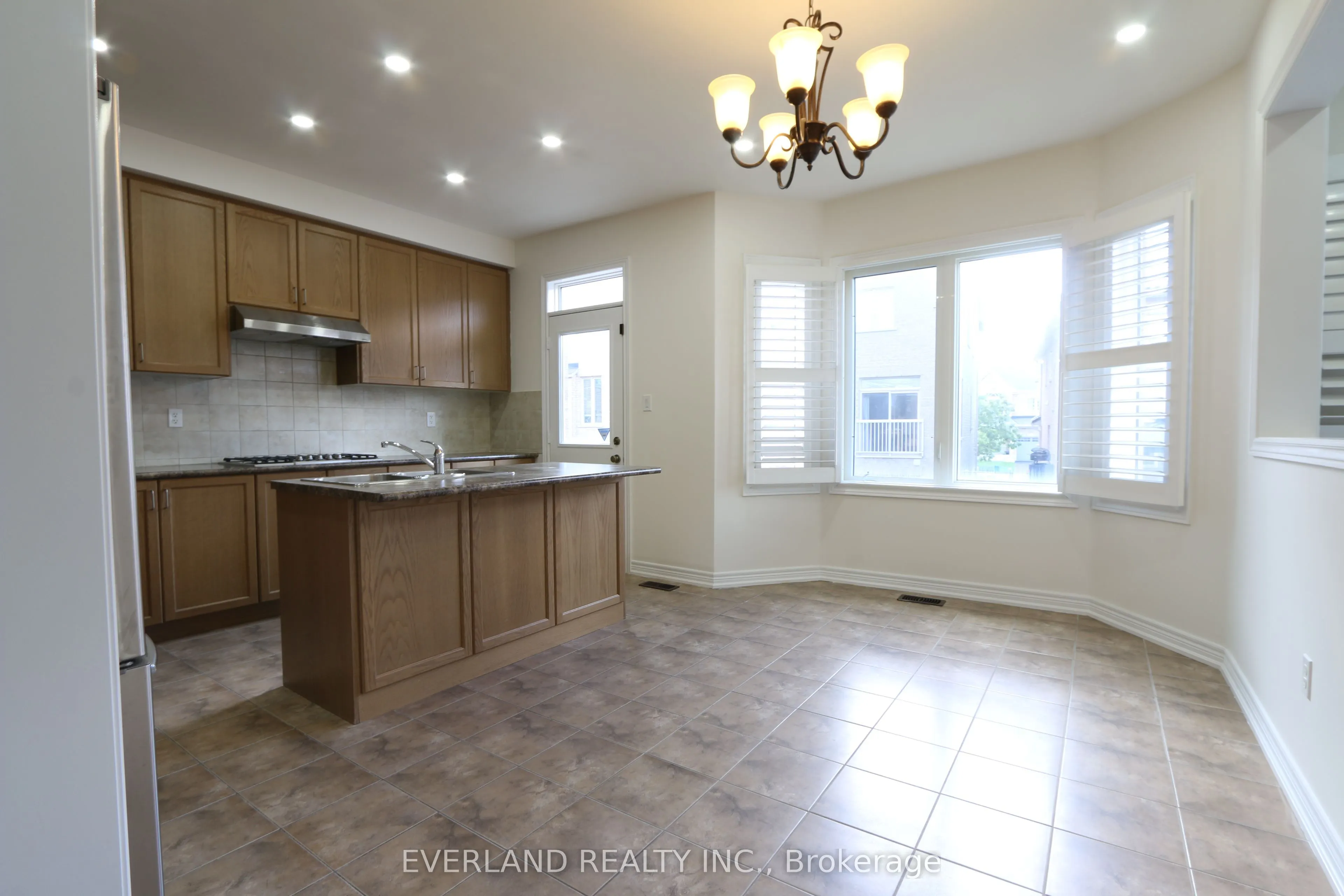 51 Lucida Court