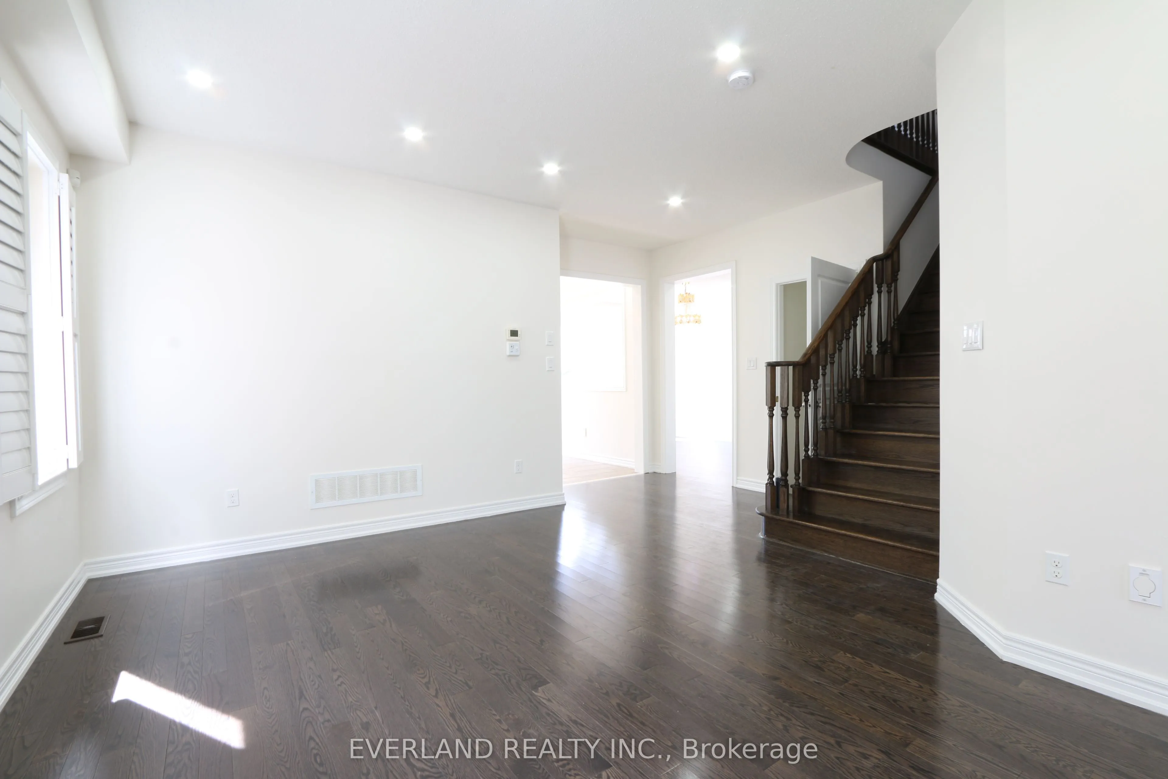 51 Lucida Court