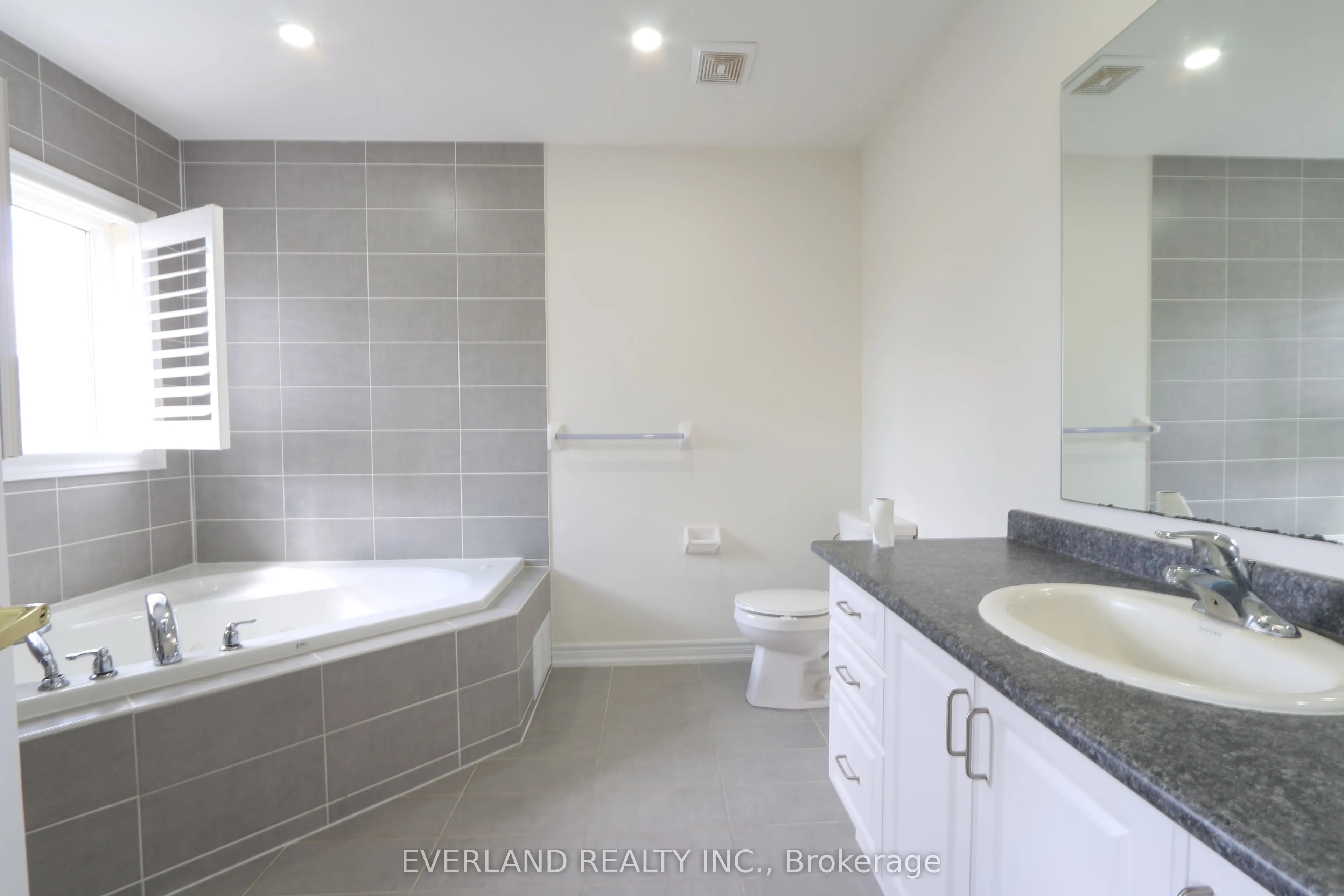 51 Lucida Court
