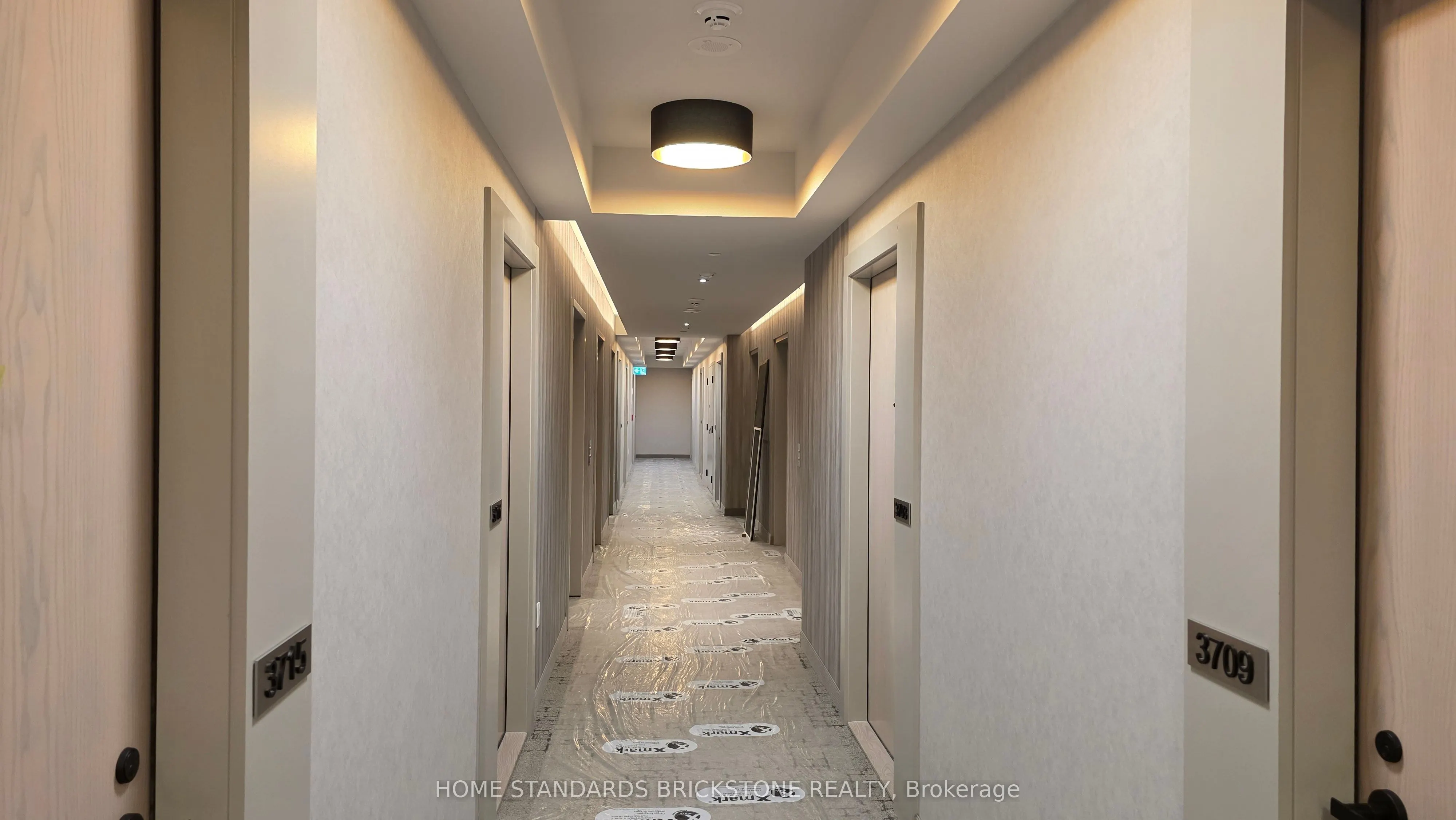 28 Interchange Way, #3711