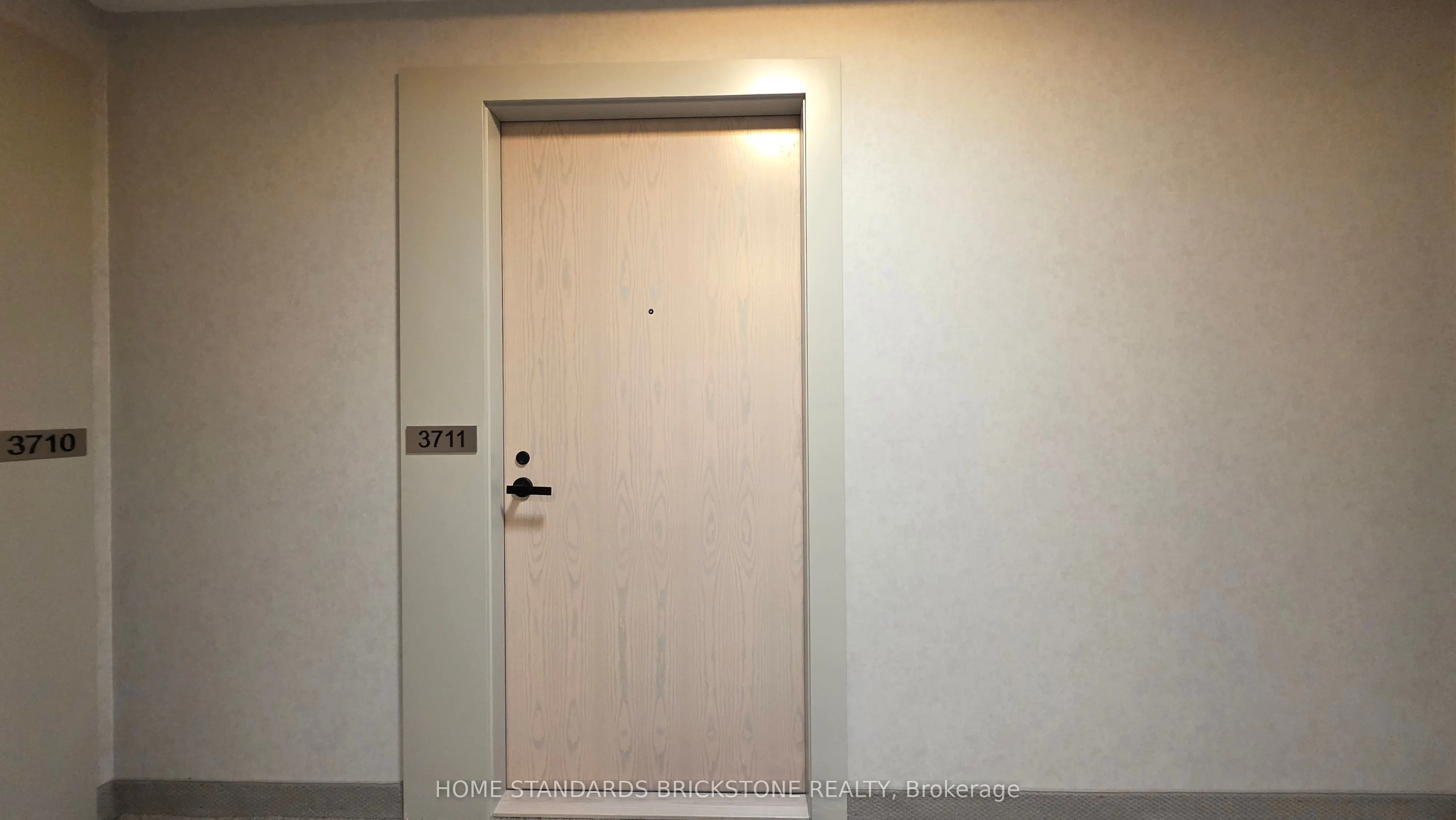 28 Interchange Way, #3711