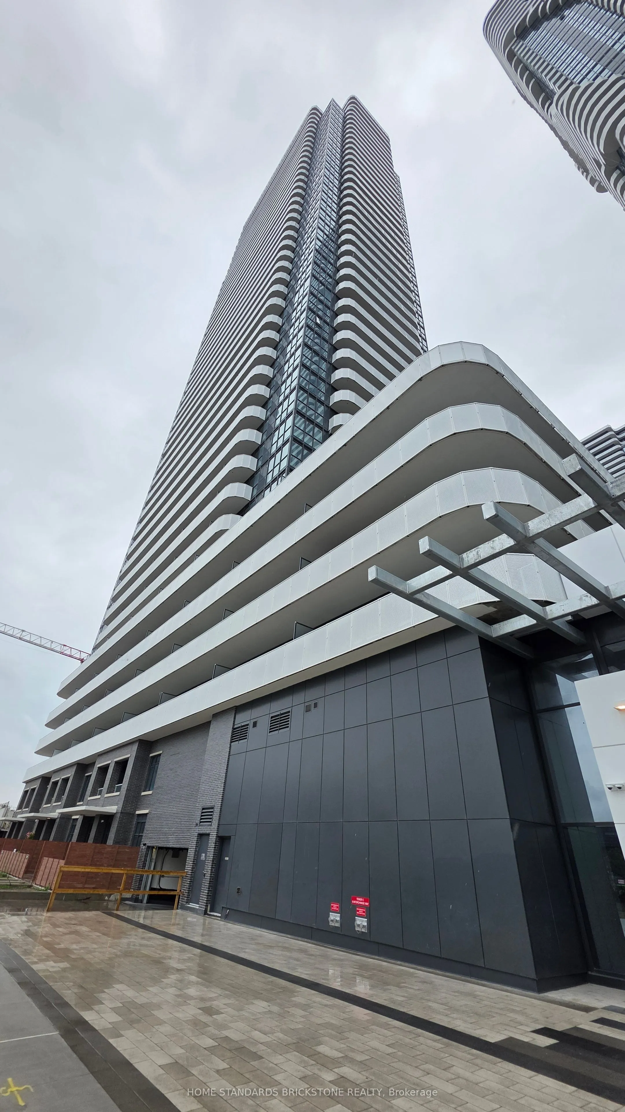 28 Interchange Way, #3711
