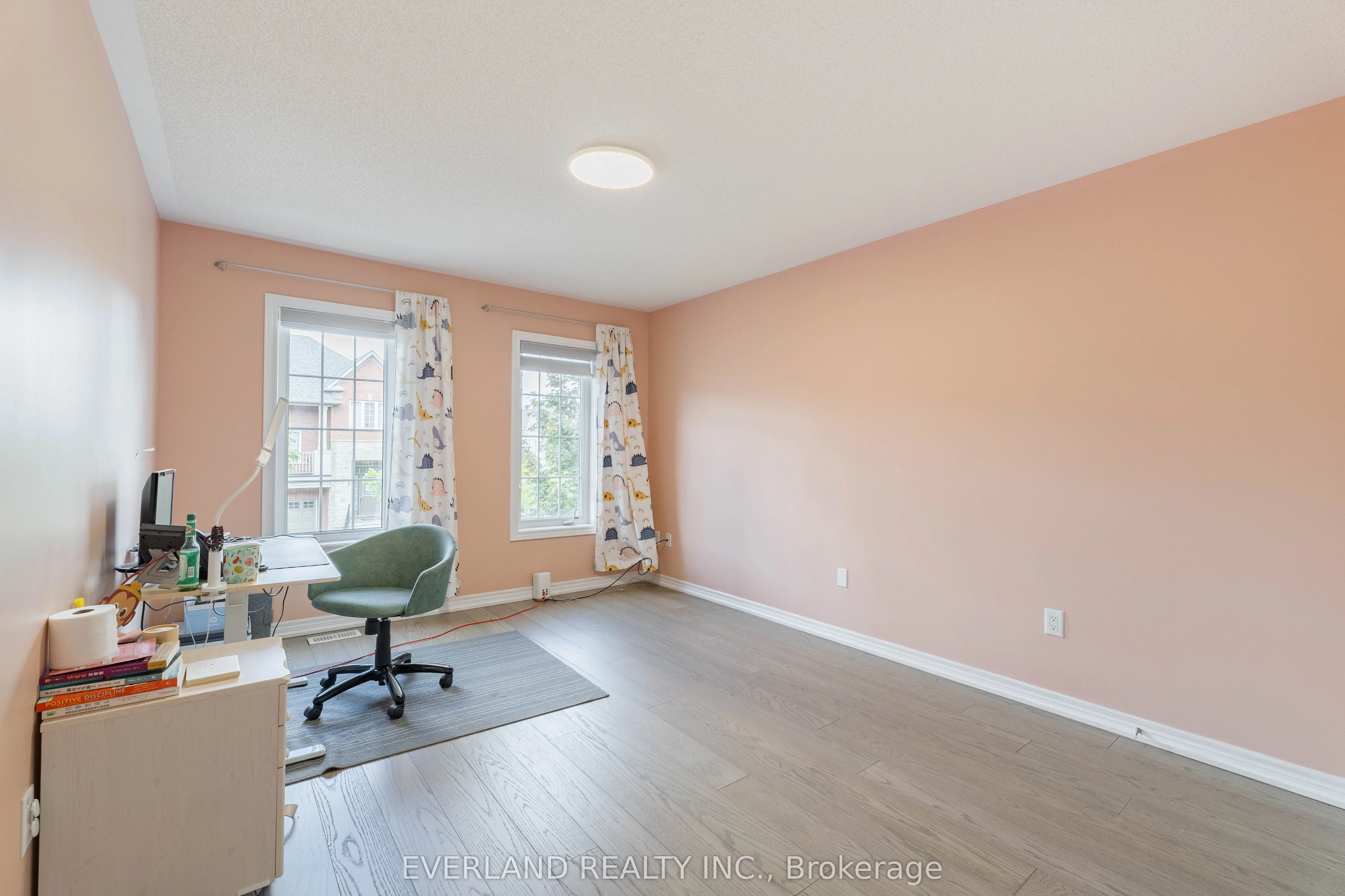 11 Limelight Street