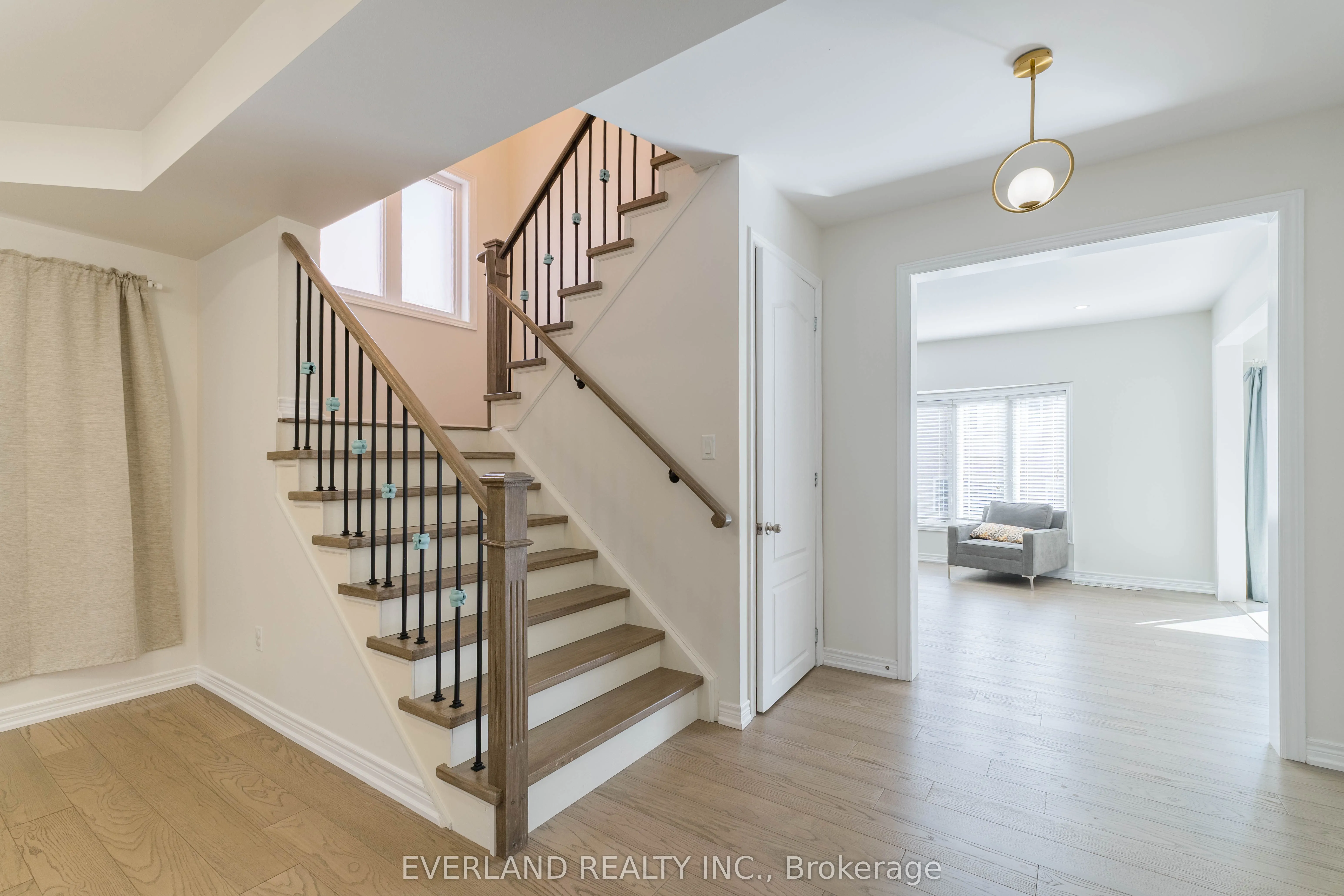 11 Limelight Street