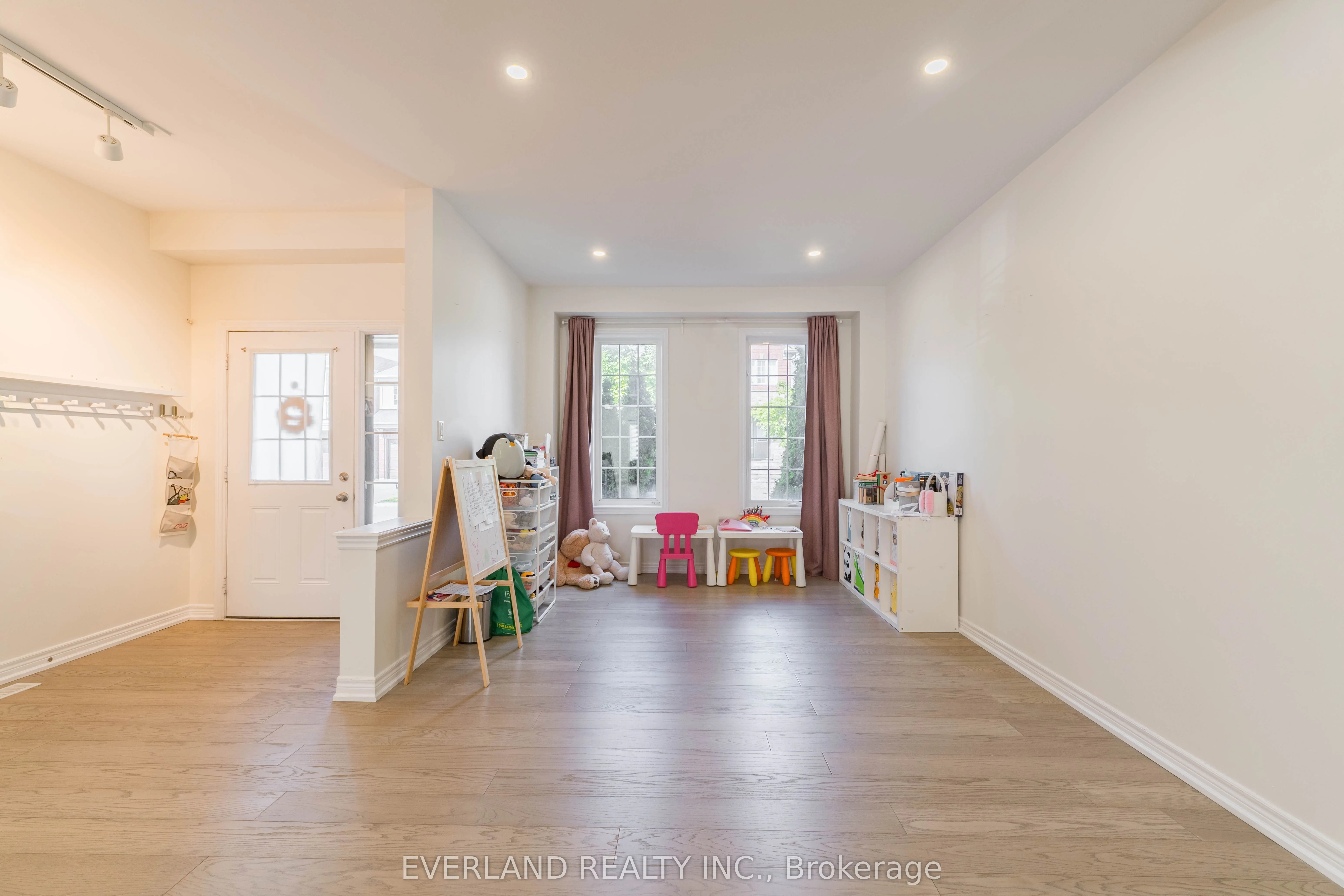 11 Limelight Street