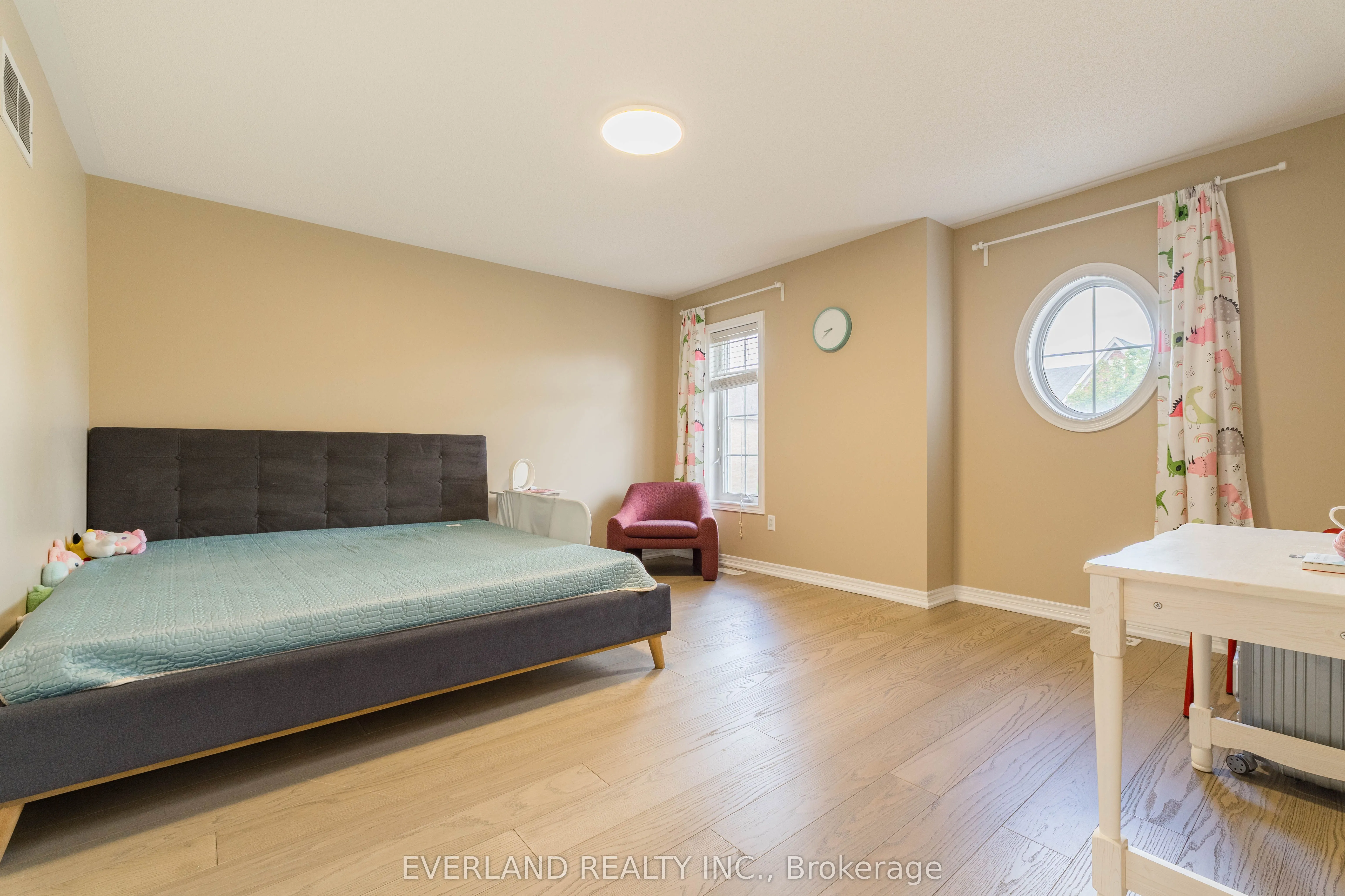 11 Limelight Street