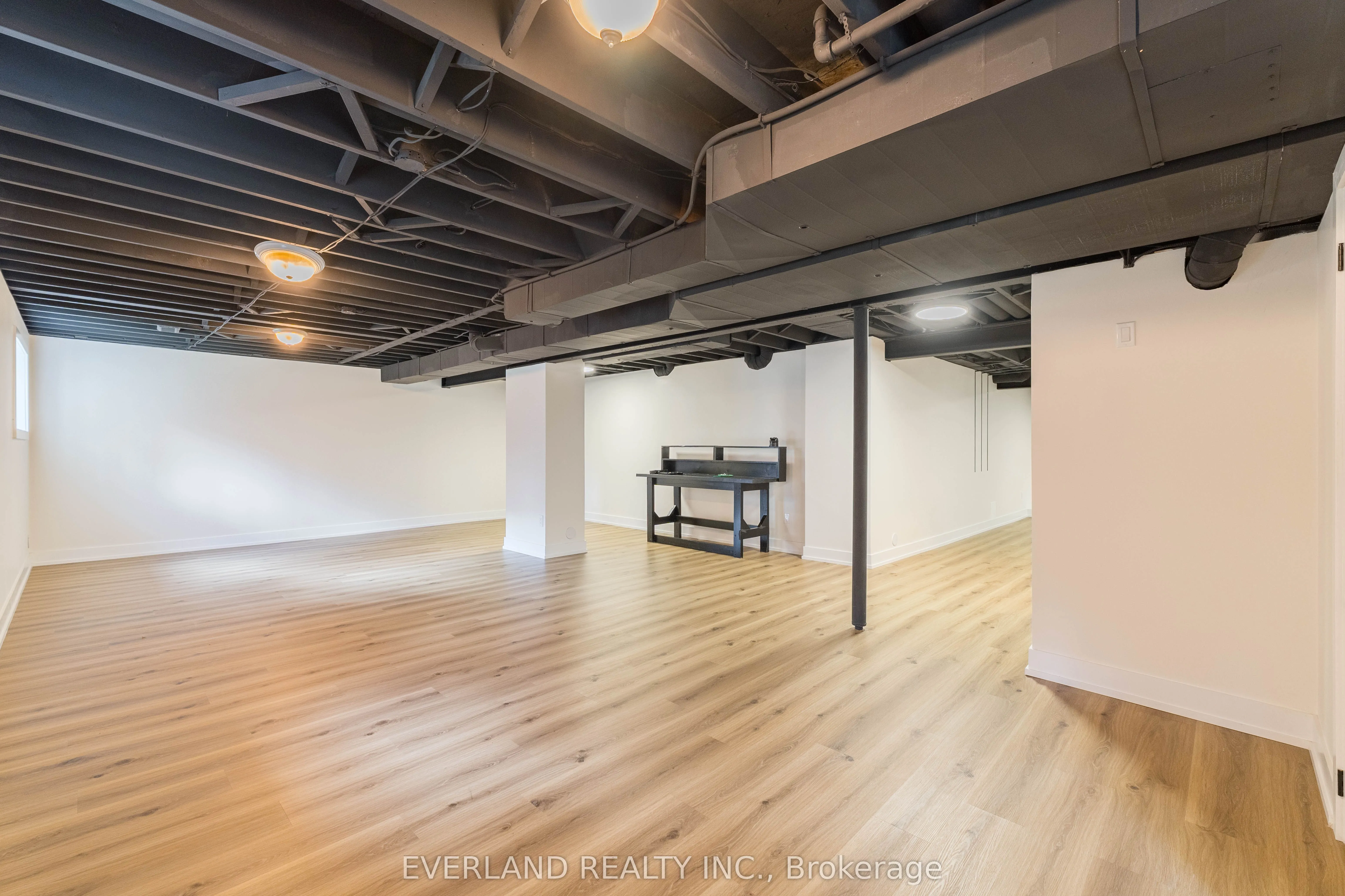 11 Limelight Street