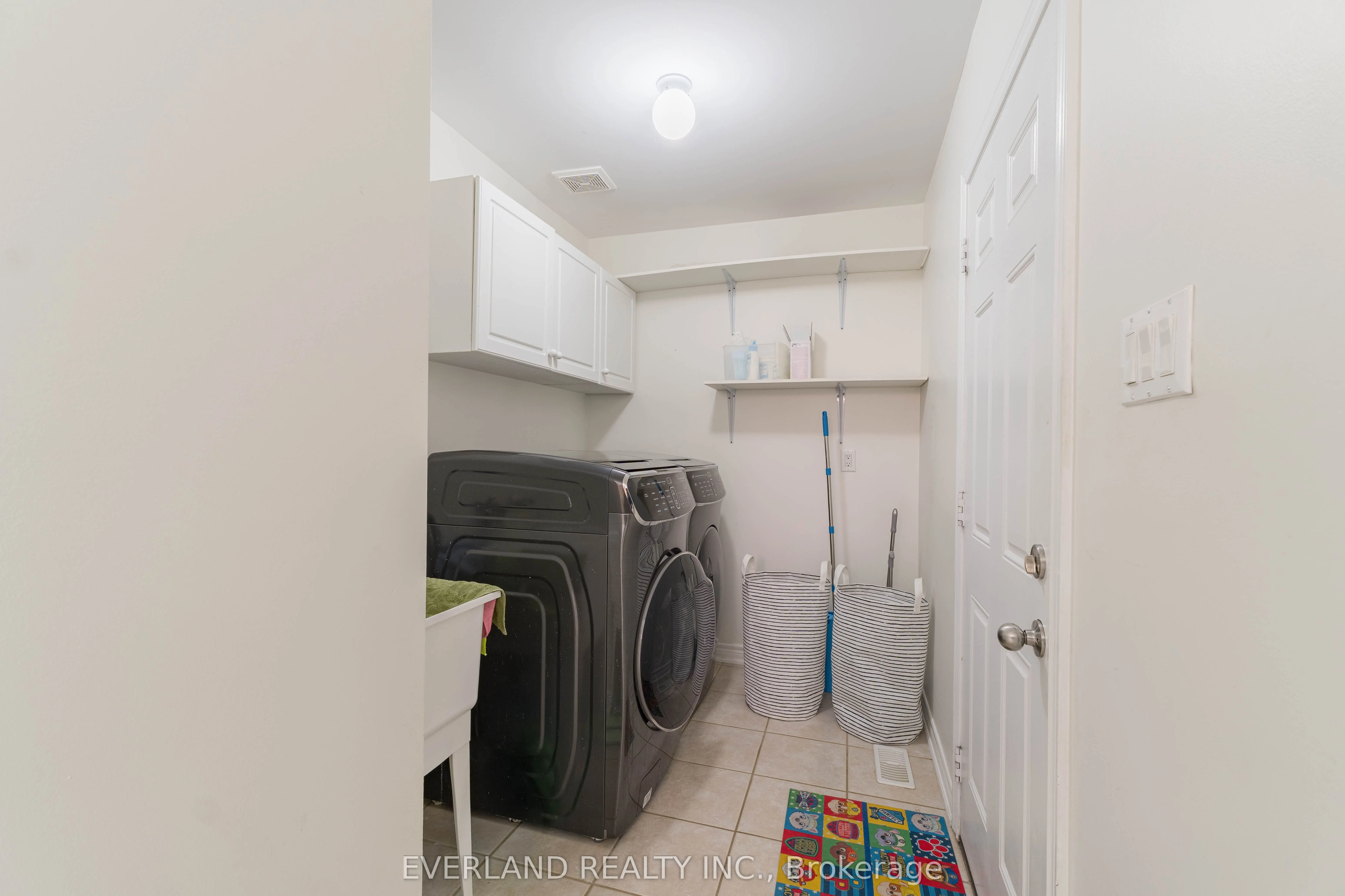 11 Limelight Street