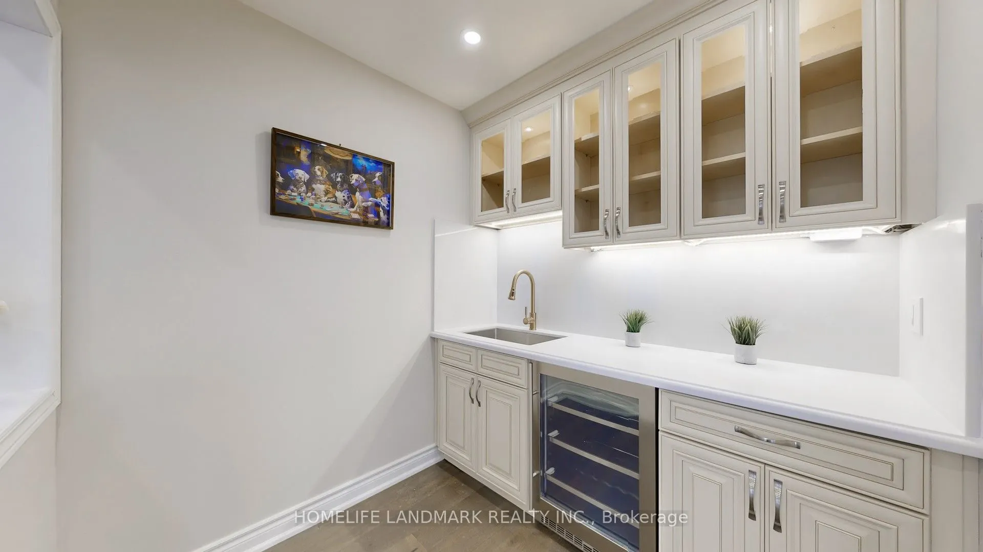 16 Crescentview Road