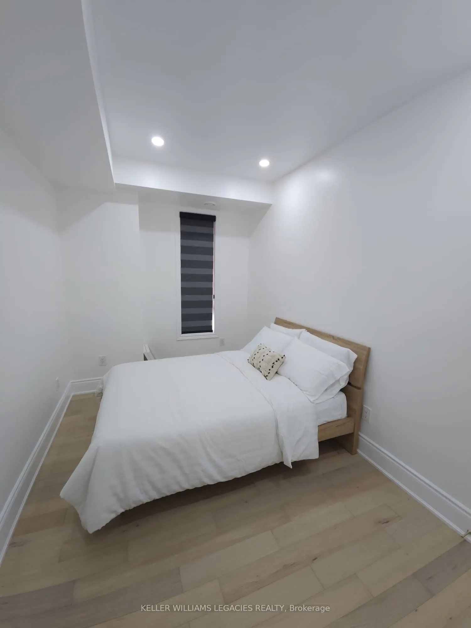 9601 Jane Street, #6