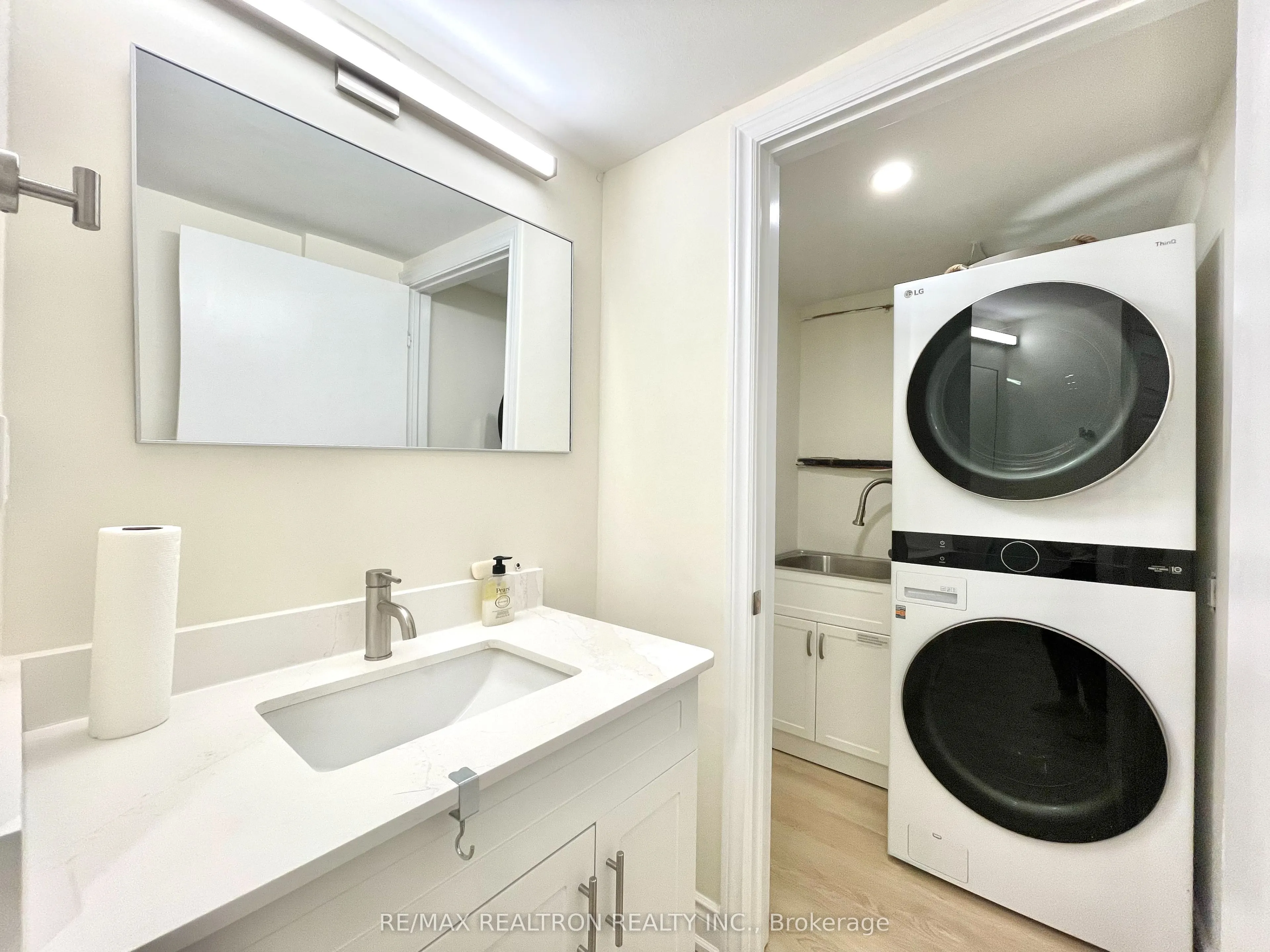 8 Cedar Forest Drive, #Lower