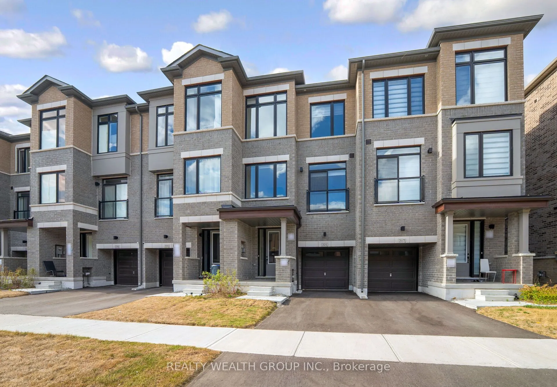 221 Tennant Circle