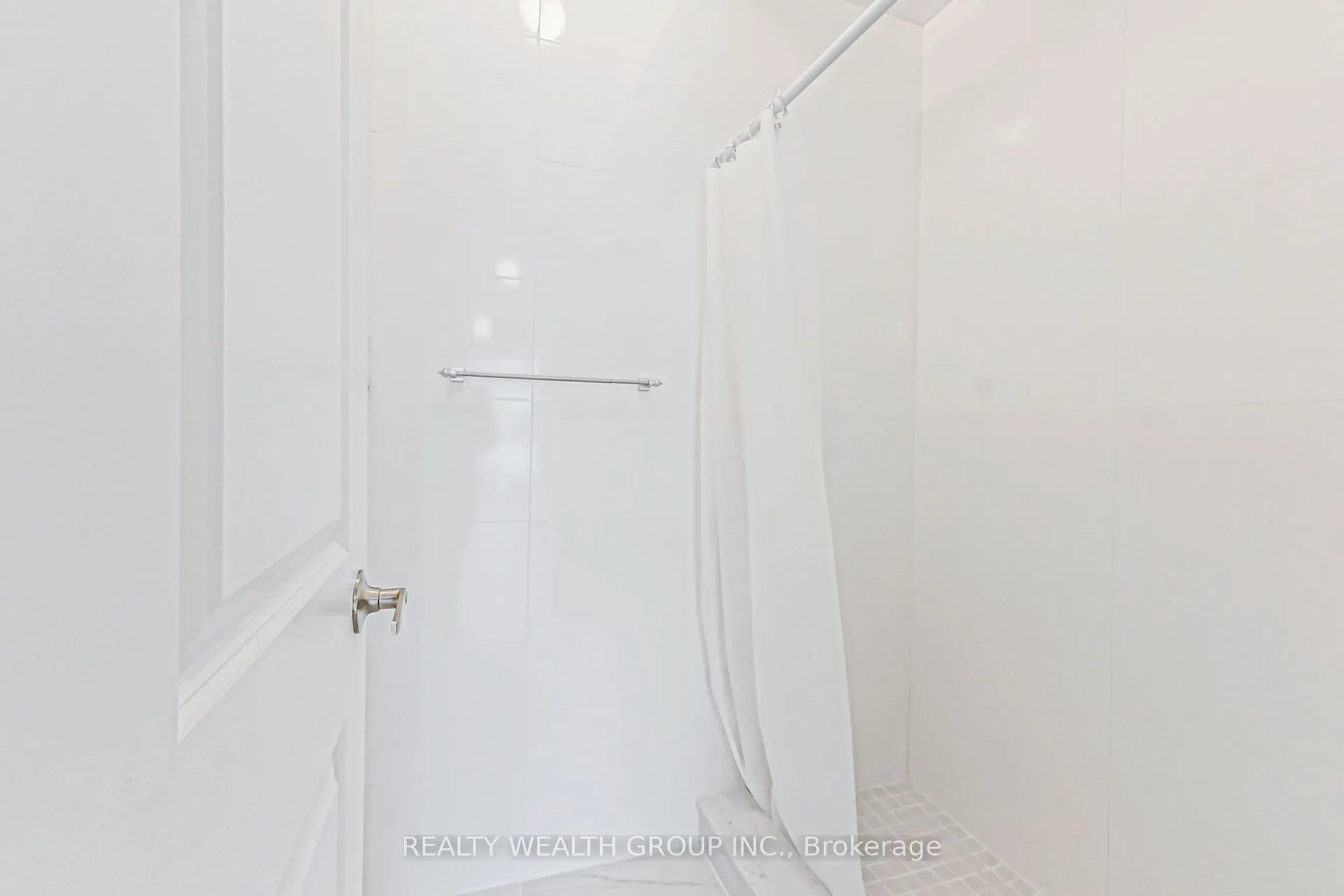 221 Tennant Circle