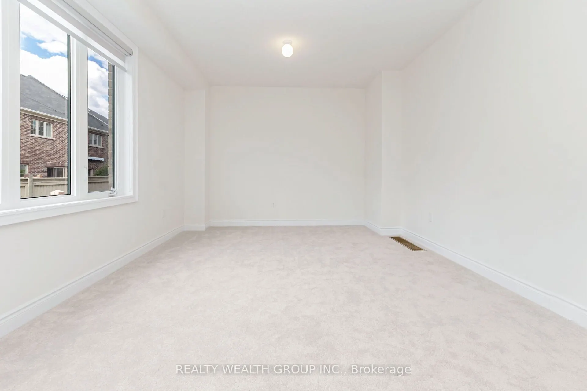221 Tennant Circle