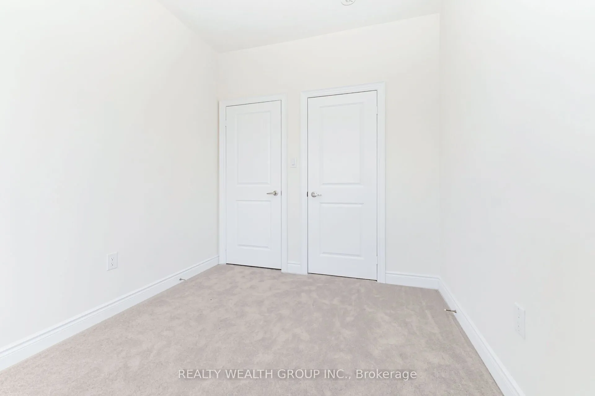 221 Tennant Circle
