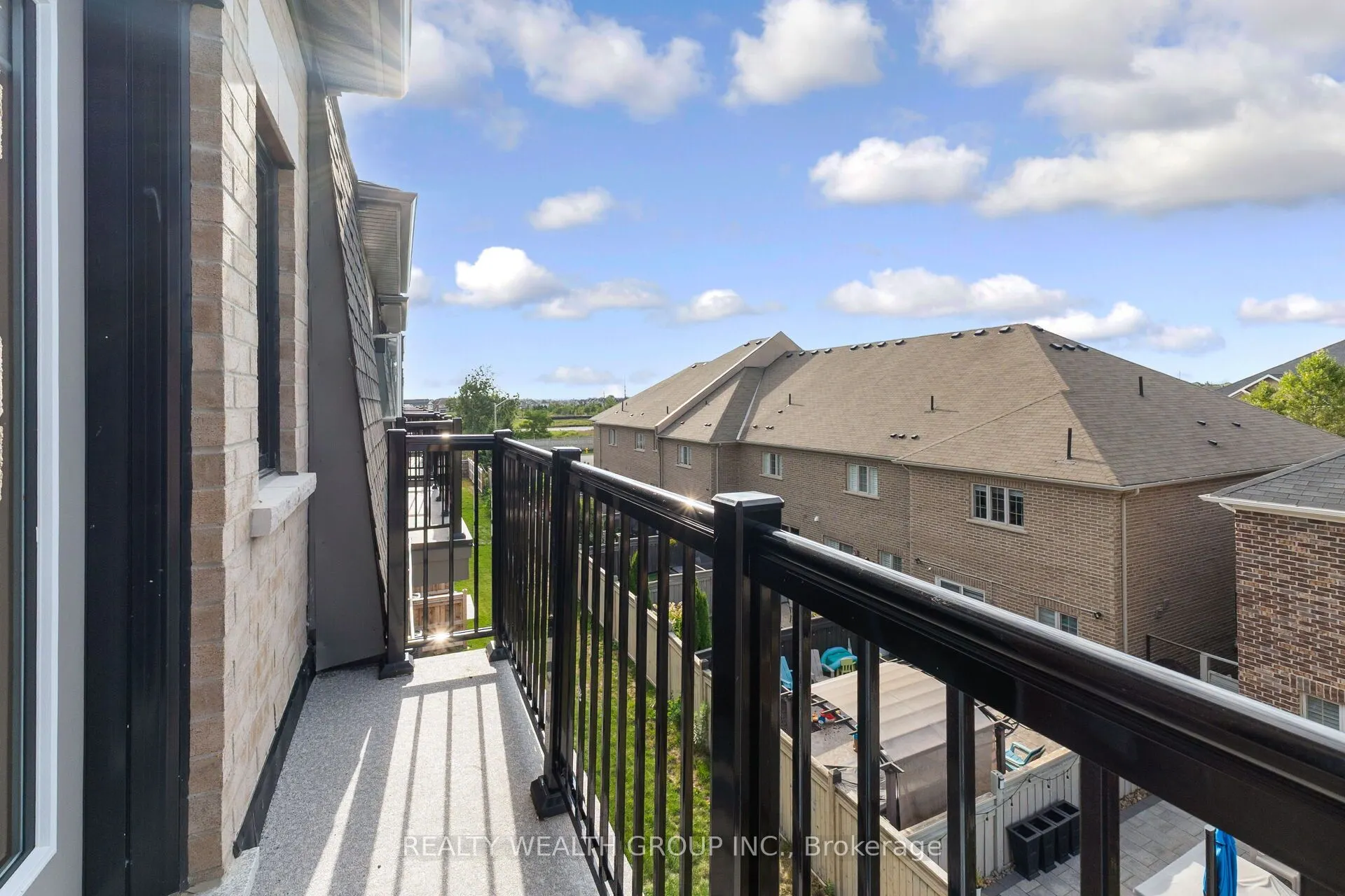 221 Tennant Circle