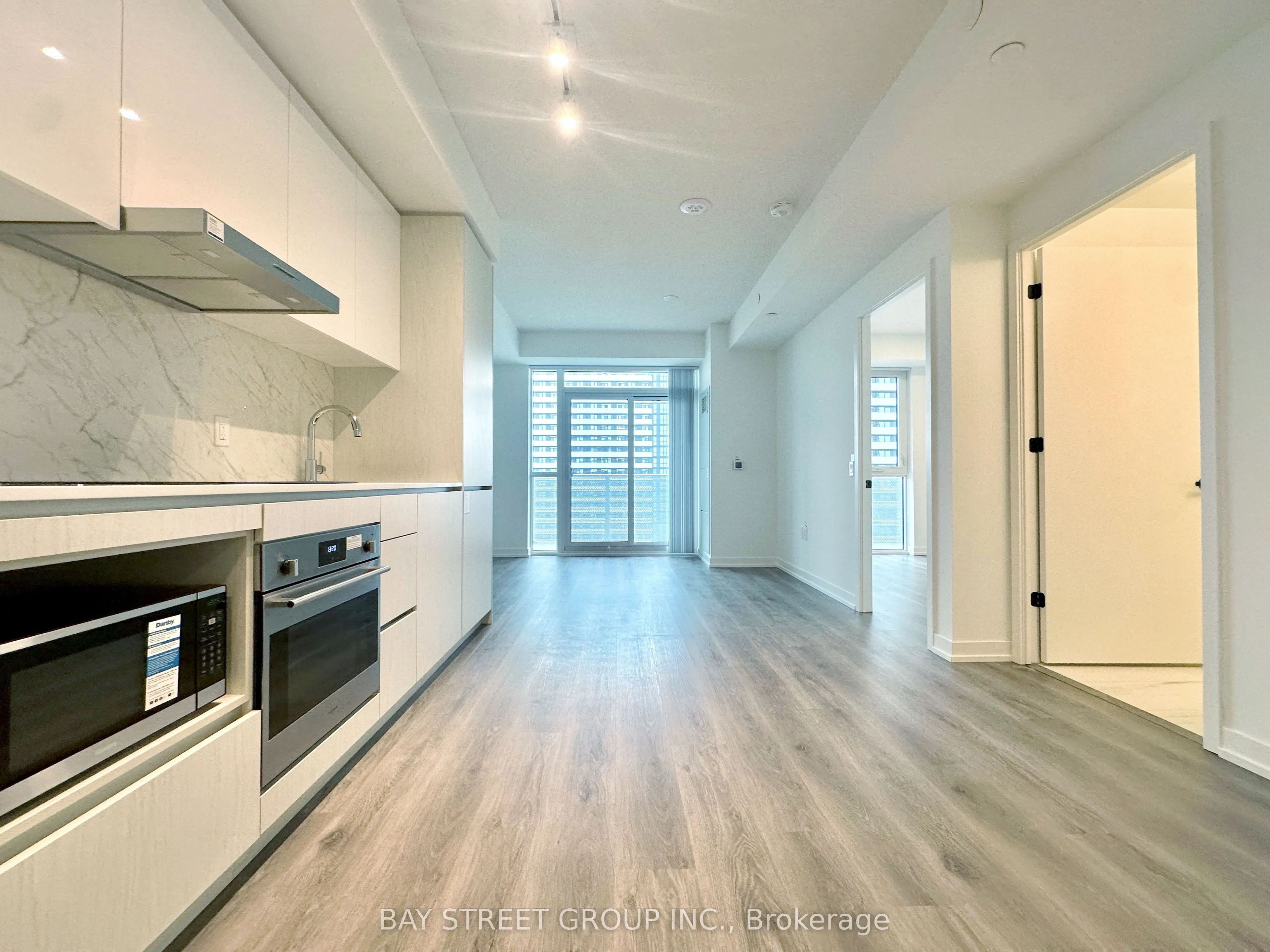 28 Interchange Way, #4102
