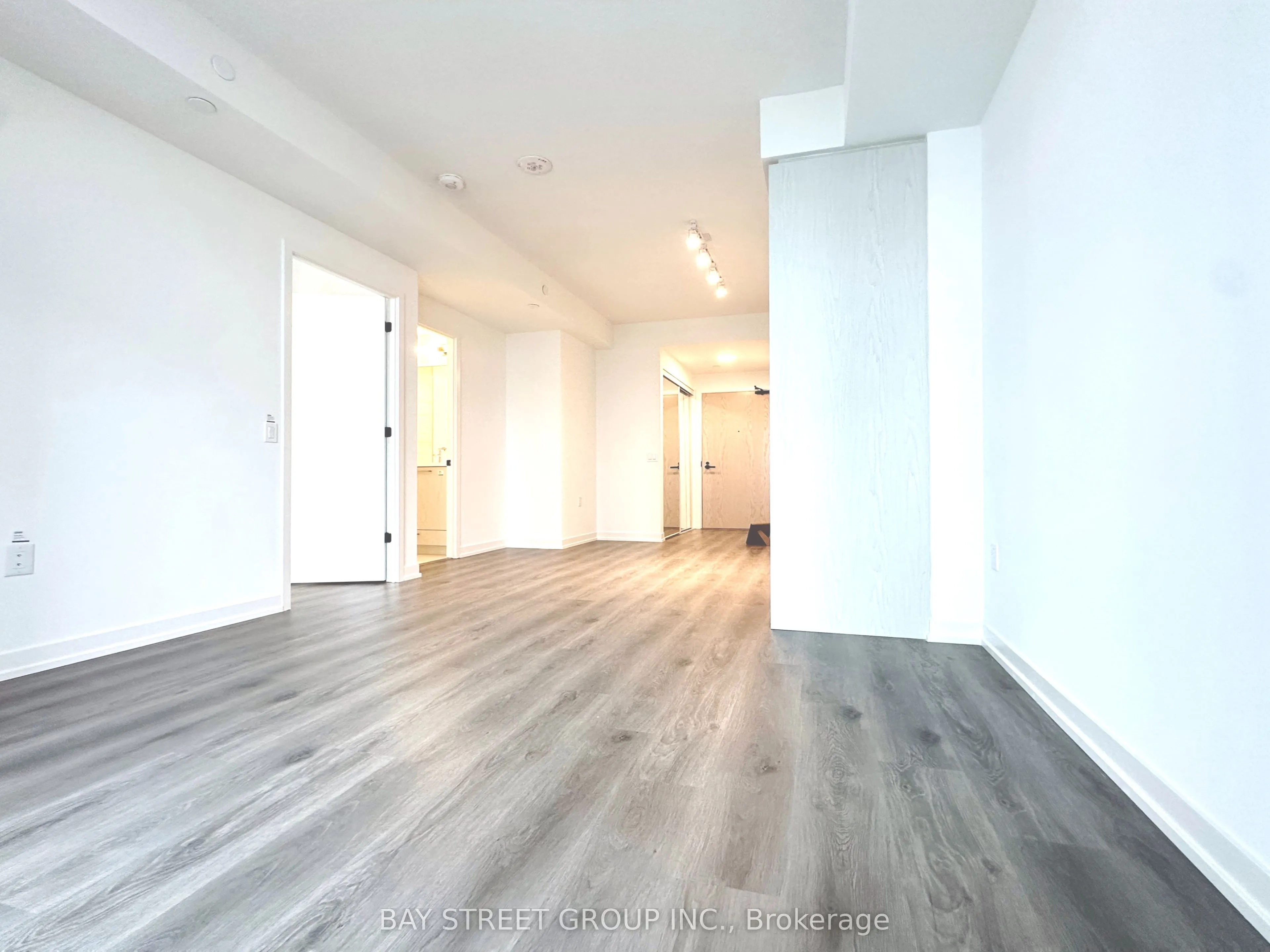 28 Interchange Way, #4102