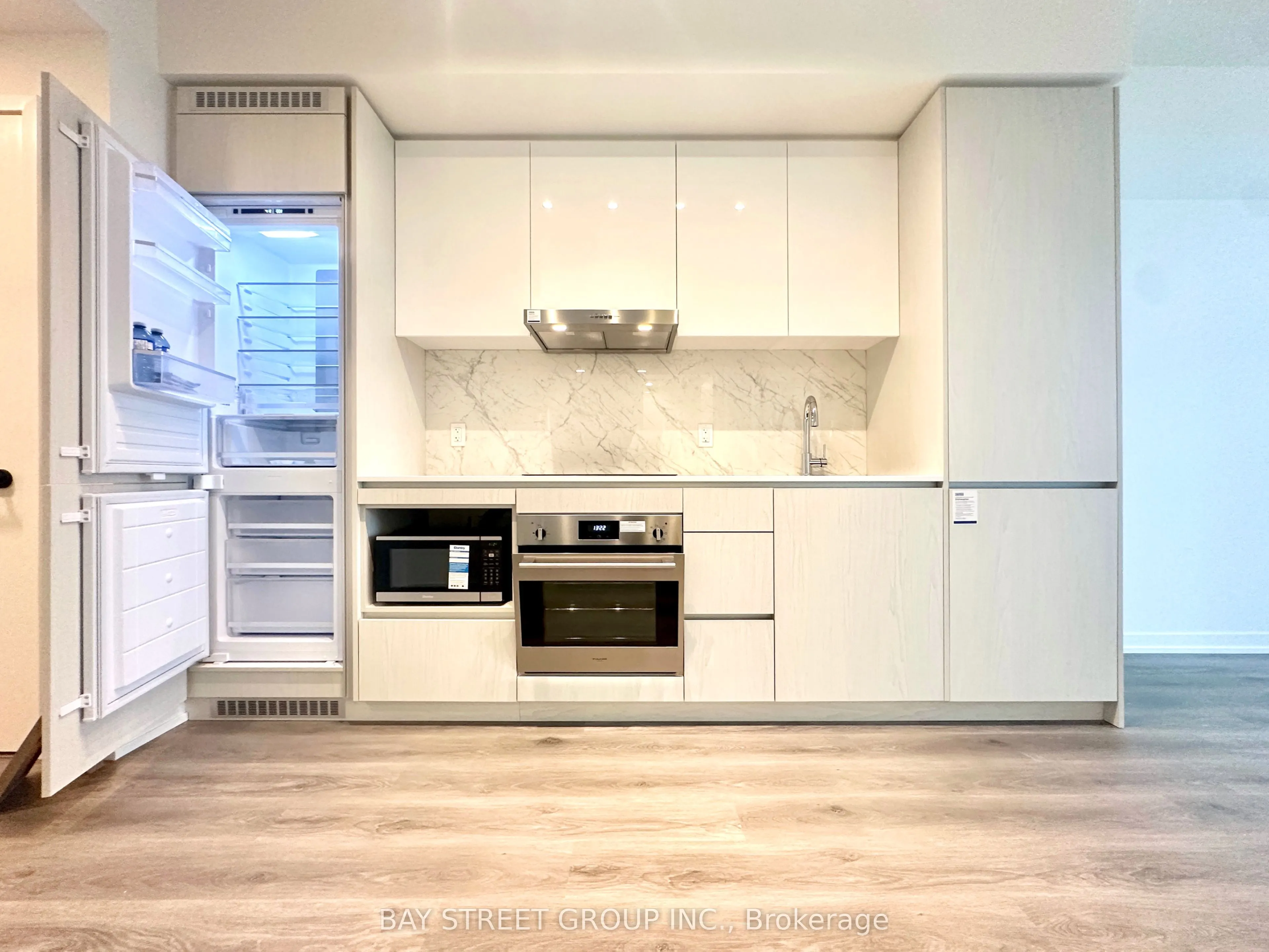 28 Interchange Way, #4102