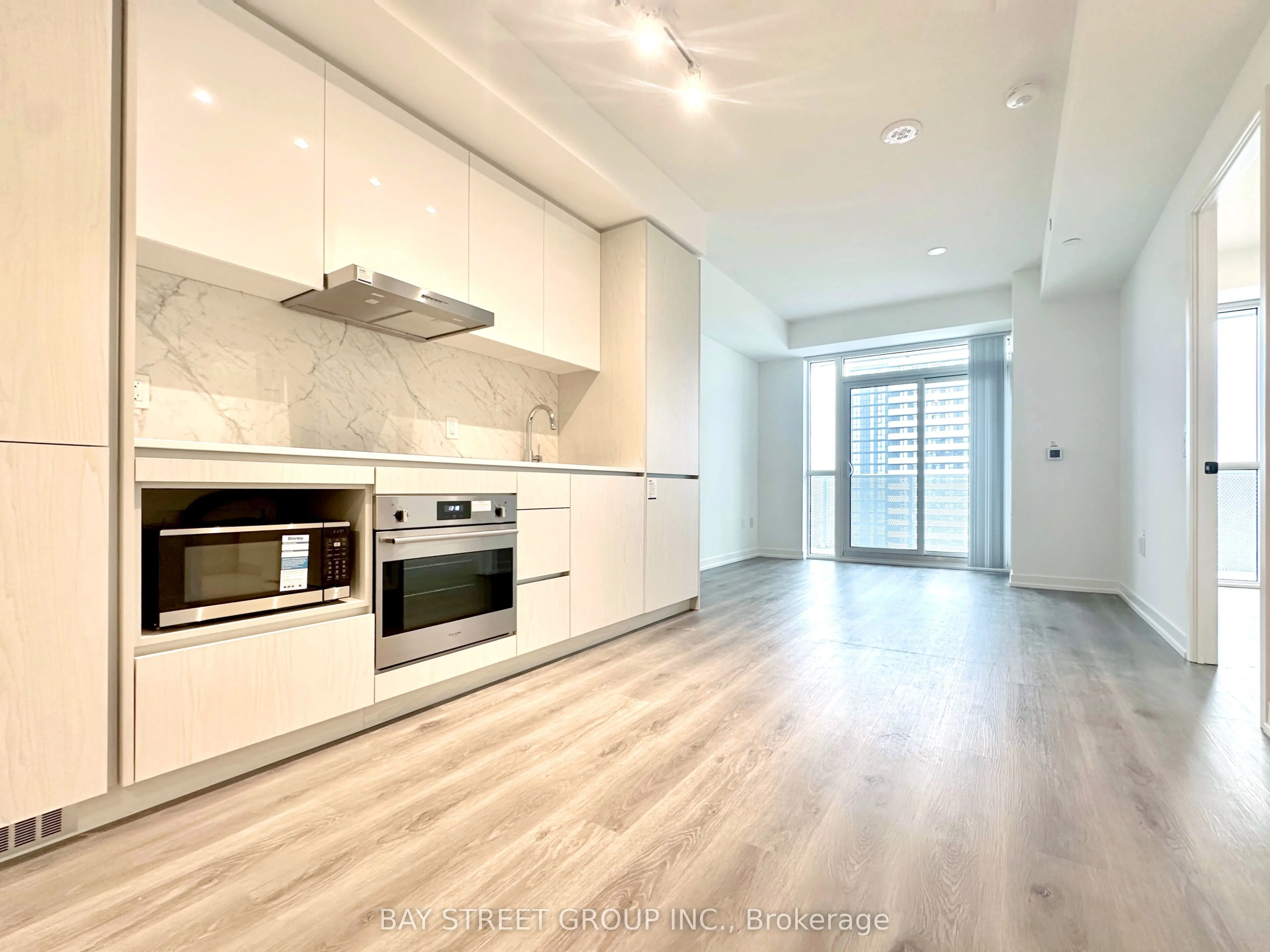 28 Interchange Way, #4102