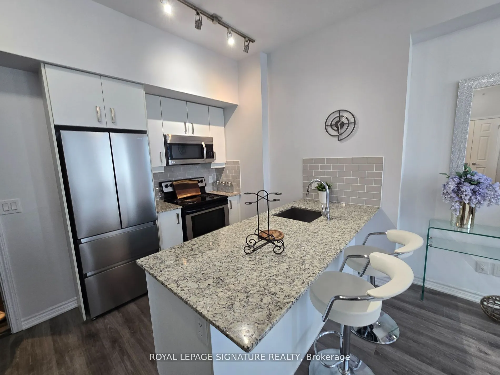 11611 Yonge Street, #610