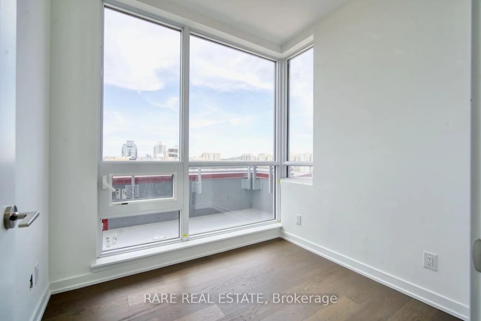 8888 Yonge Street, #722