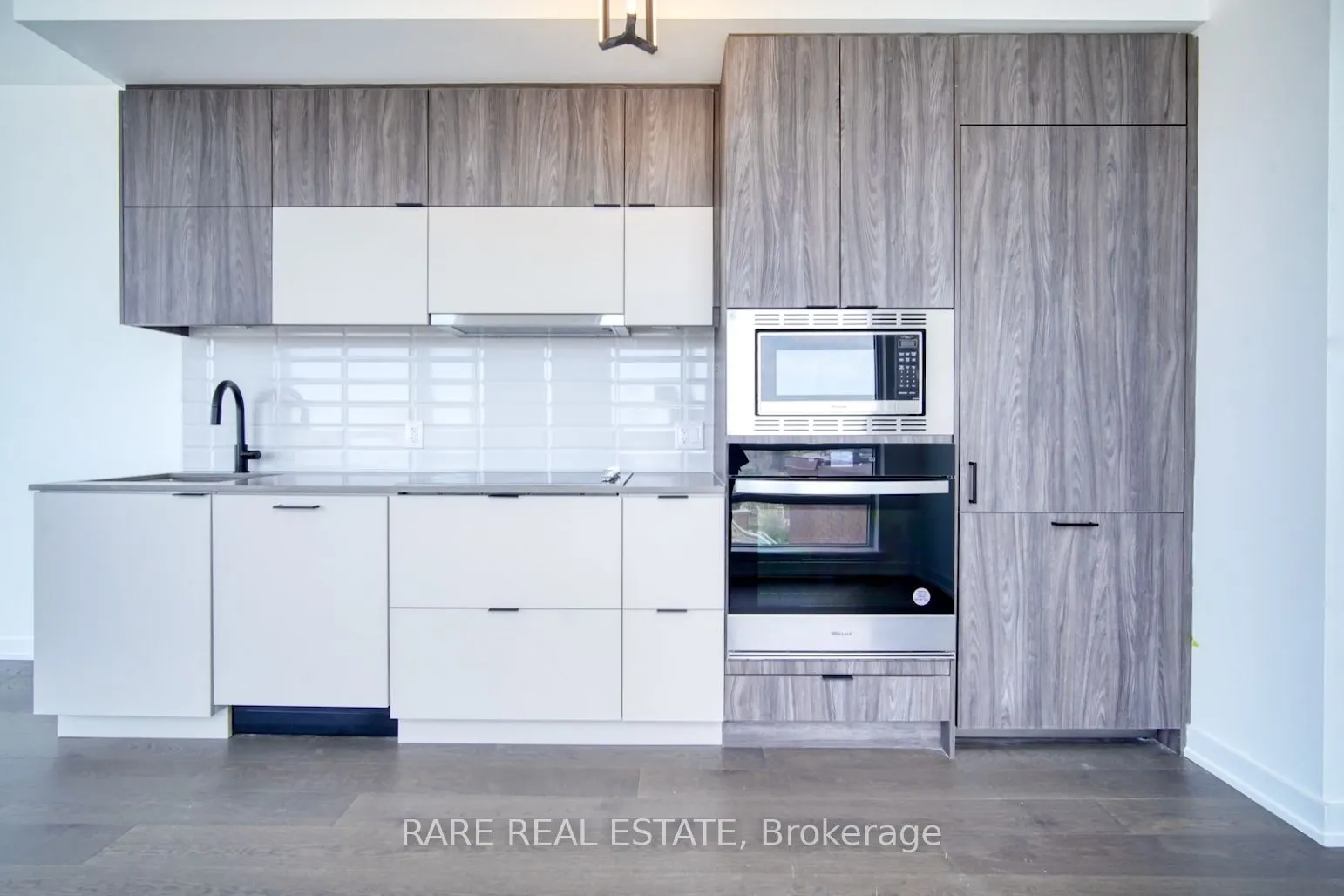 8888 Yonge Street, #722