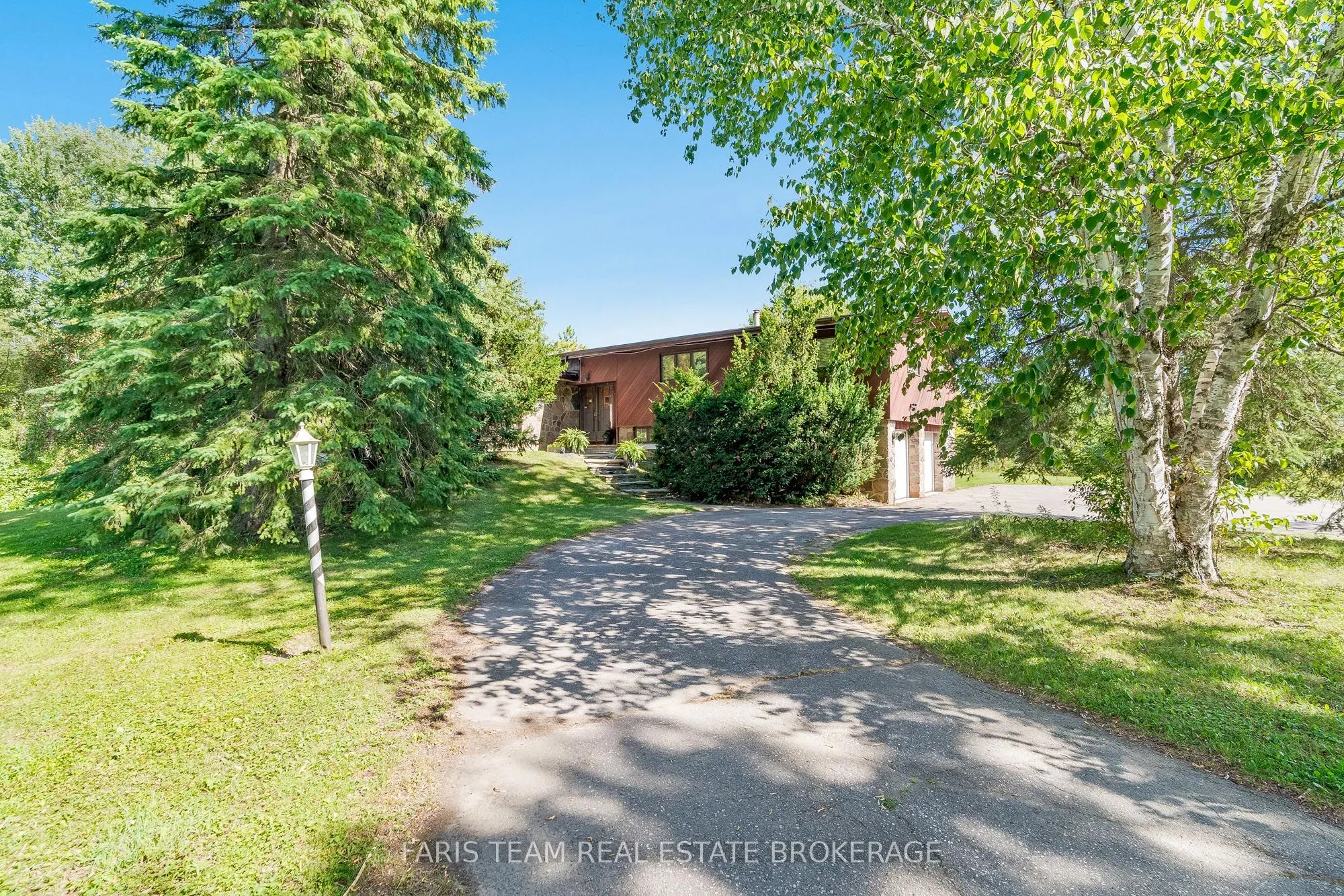 175 South Summit Farm Road