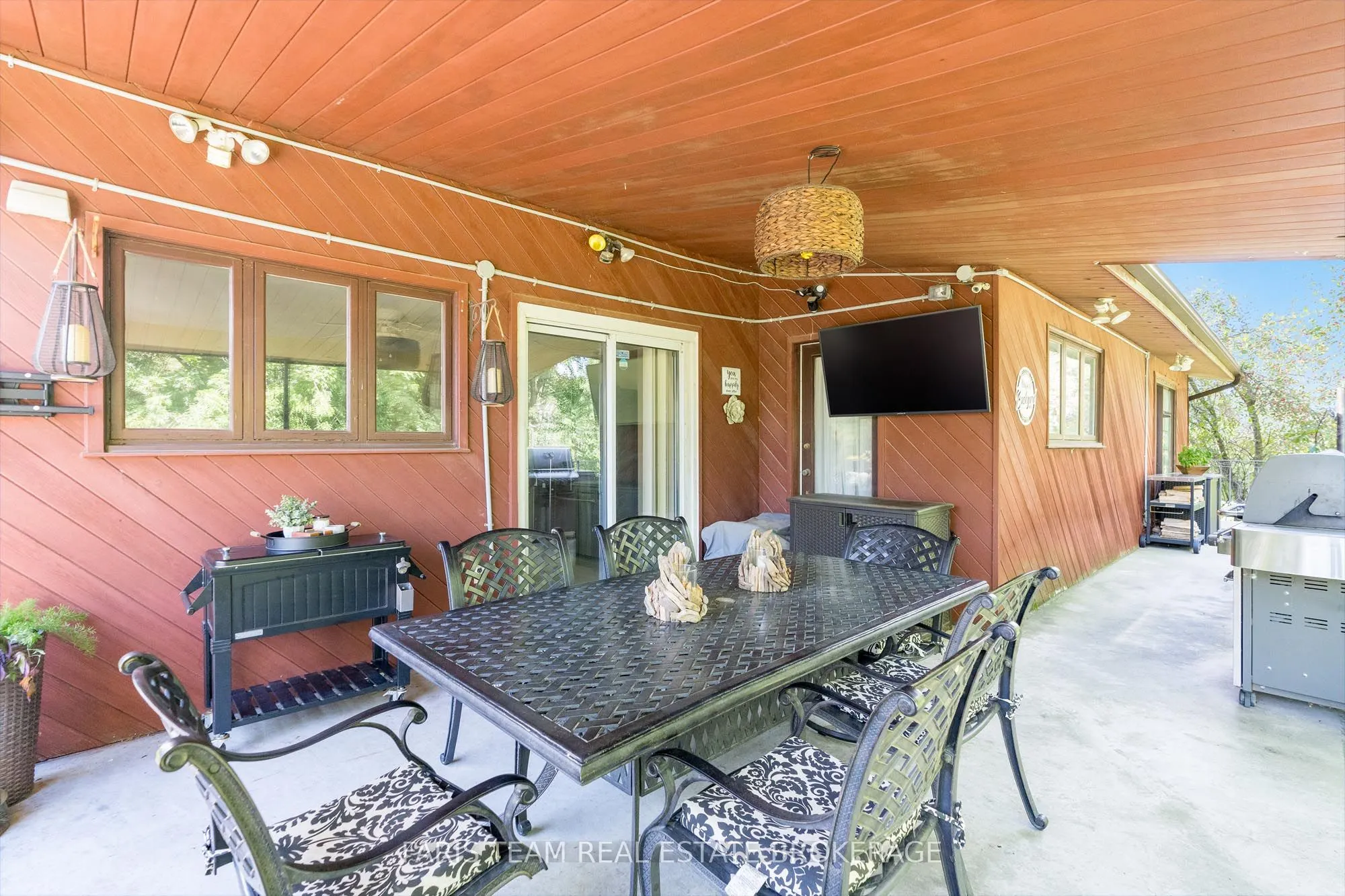 175 South Summit Farm Road