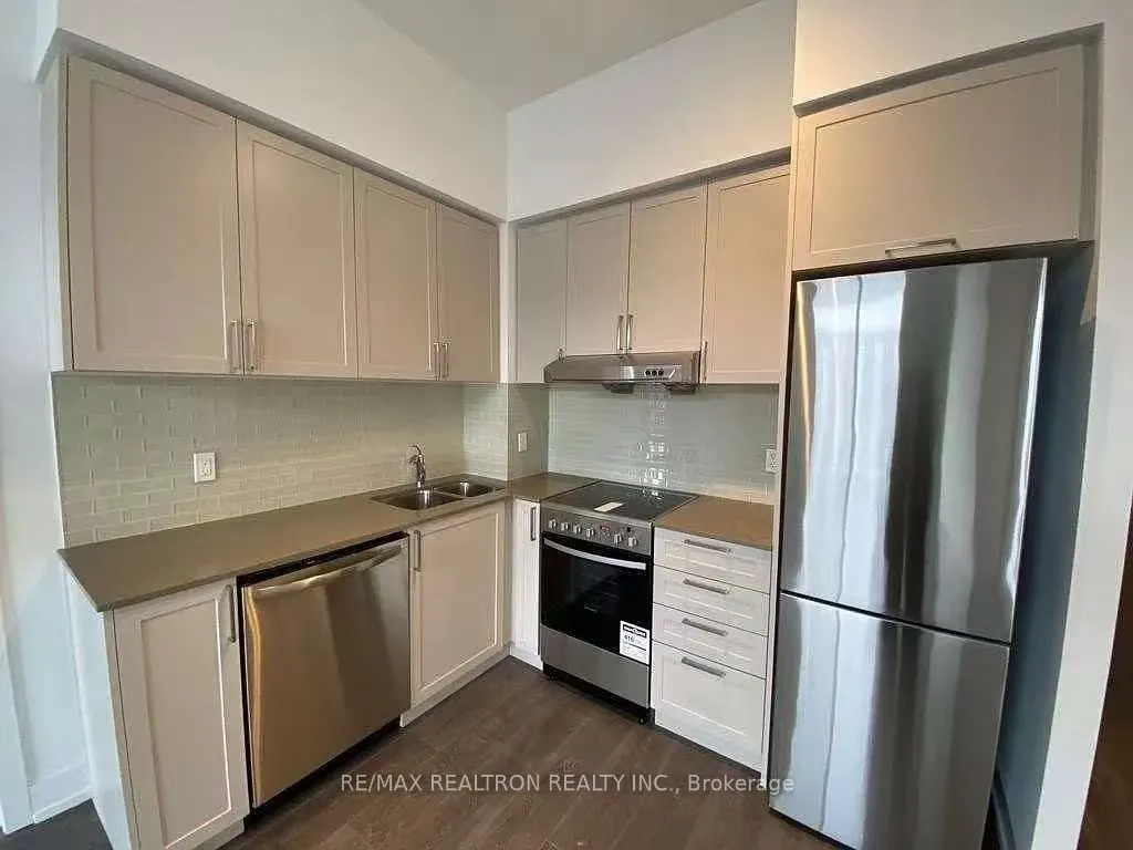 268 Buchanan Drive, #821W
